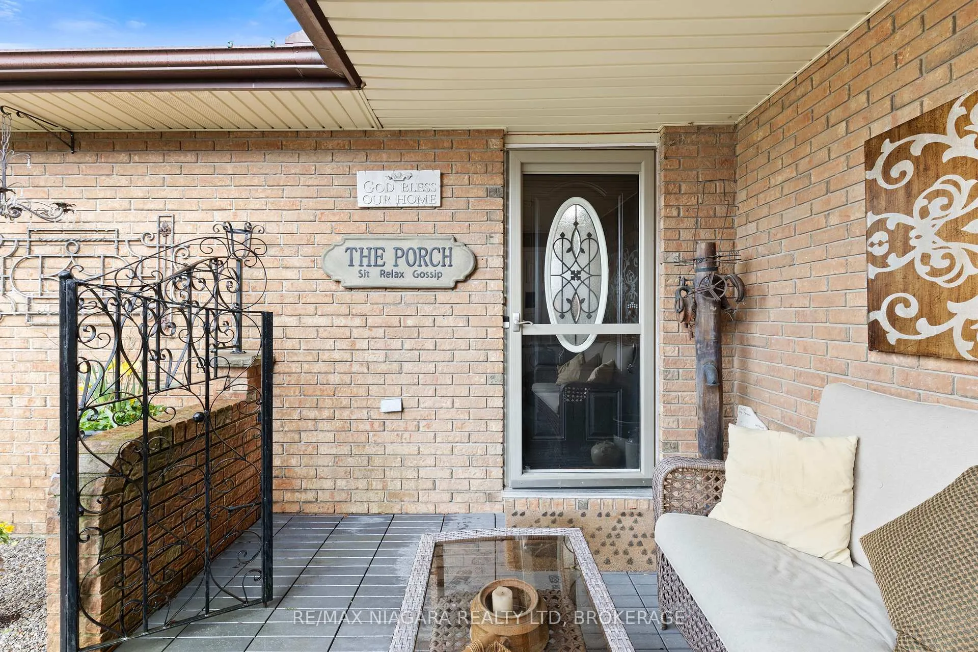 Photo 2 of 89 Endicott Terrace, Welland, Prince Charles — HOMEH