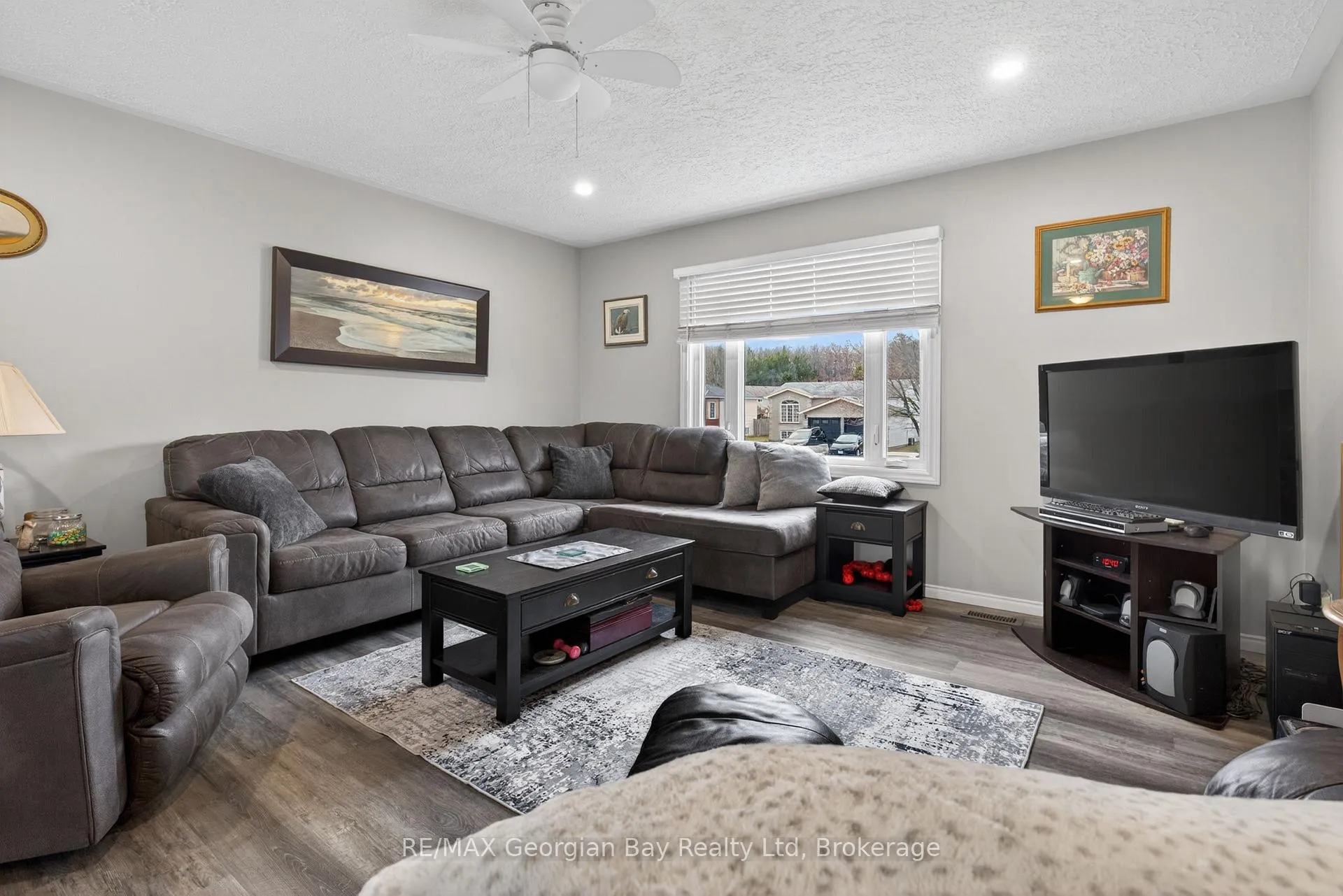 Photo 6 of 19 Mercer Crescent, Penetanguishene — HOMEH