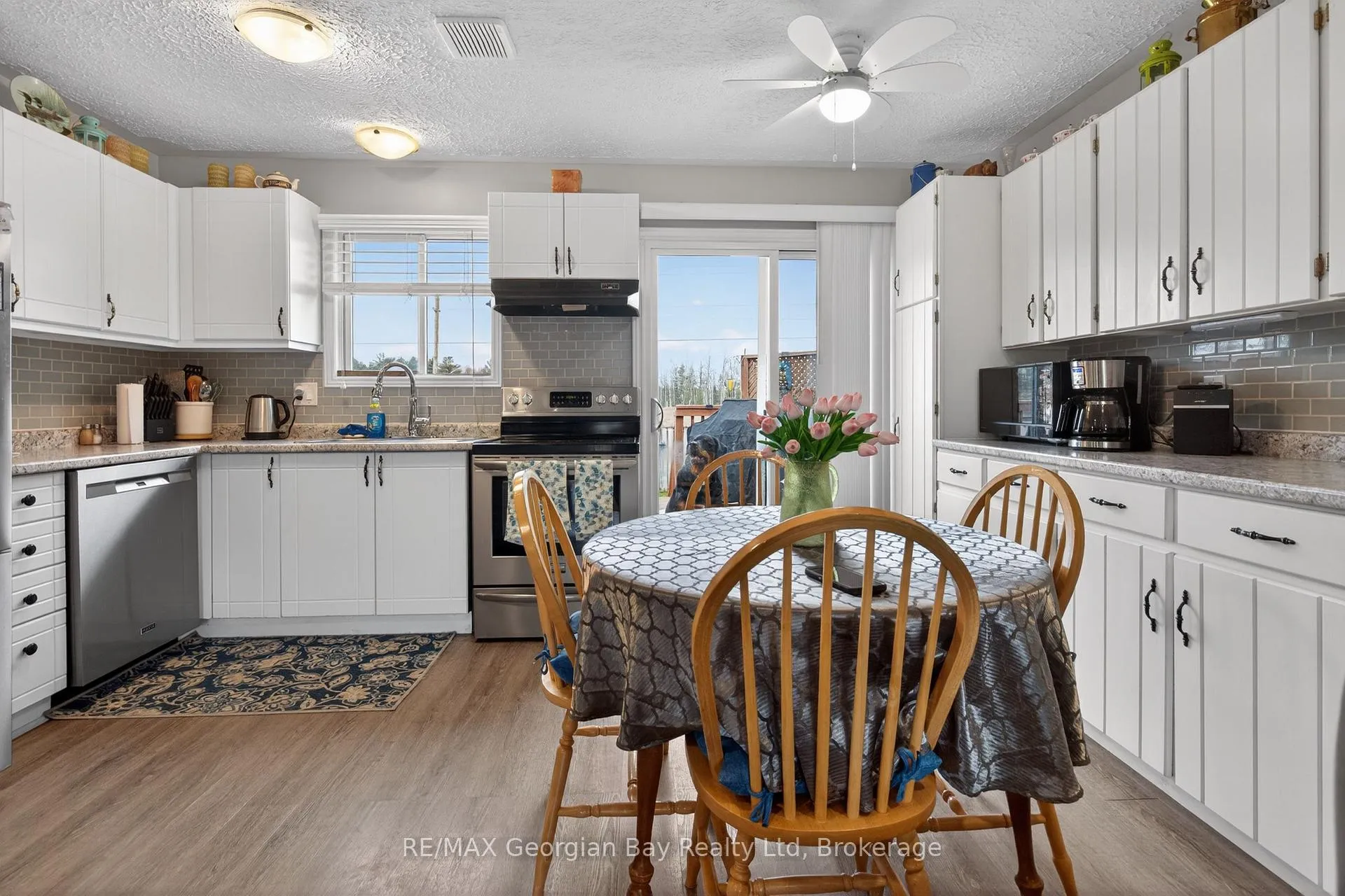 Photo 7 of 19 Mercer Crescent, Penetanguishene — HOMEH