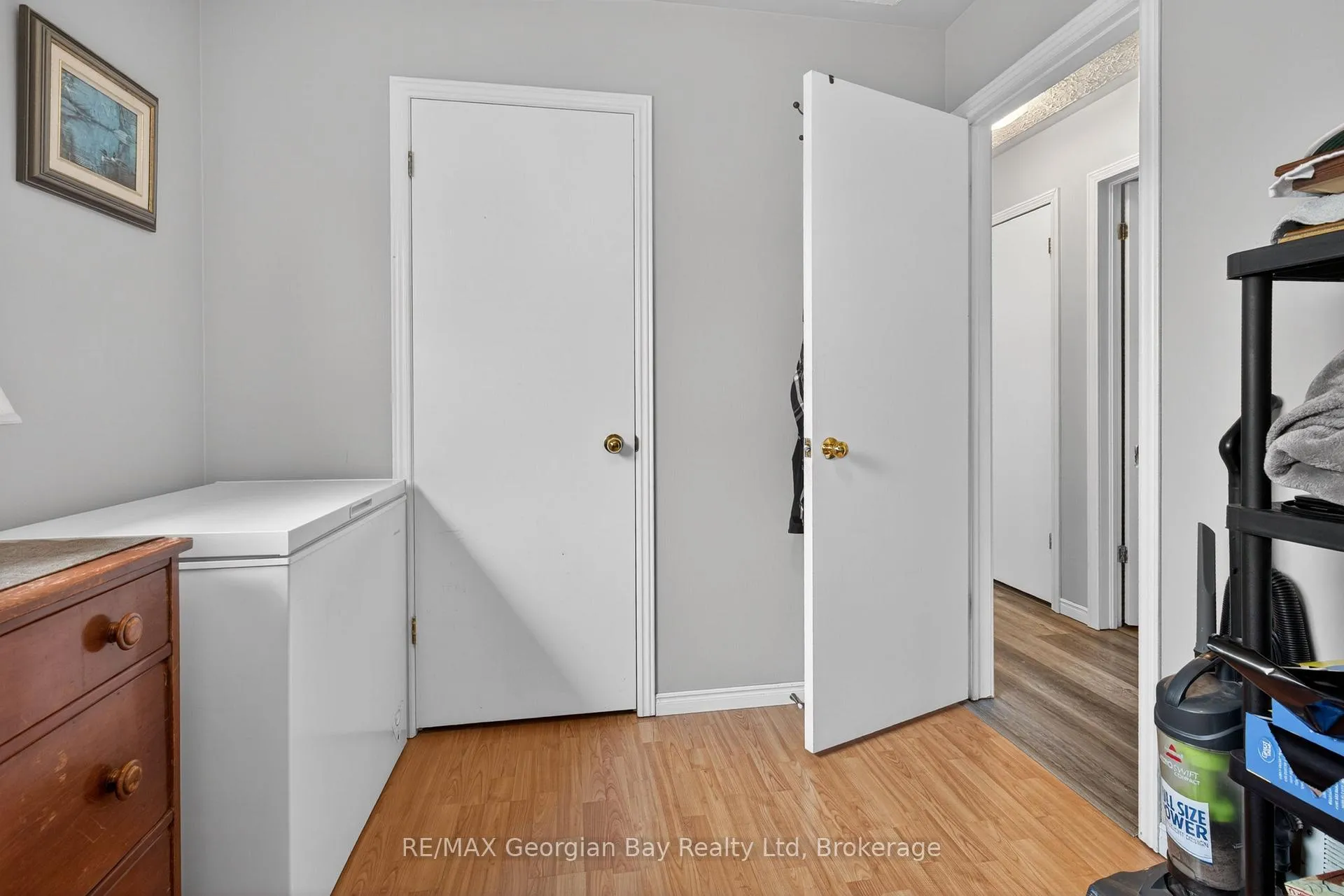 Photo 13 of 19 Mercer Crescent, Penetanguishene — HOMEH
