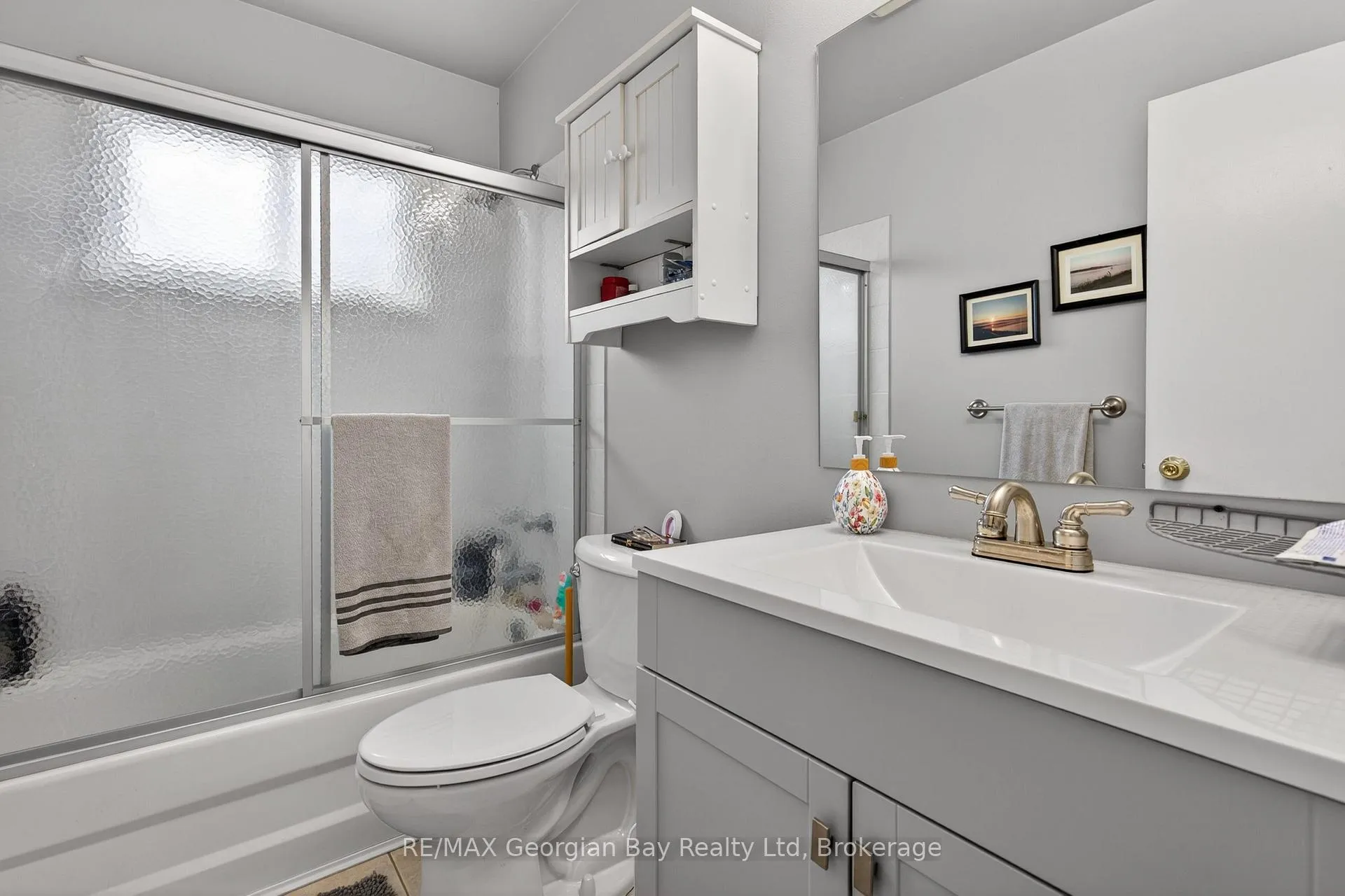 Photo 14 of 19 Mercer Crescent, Penetanguishene — HOMEH