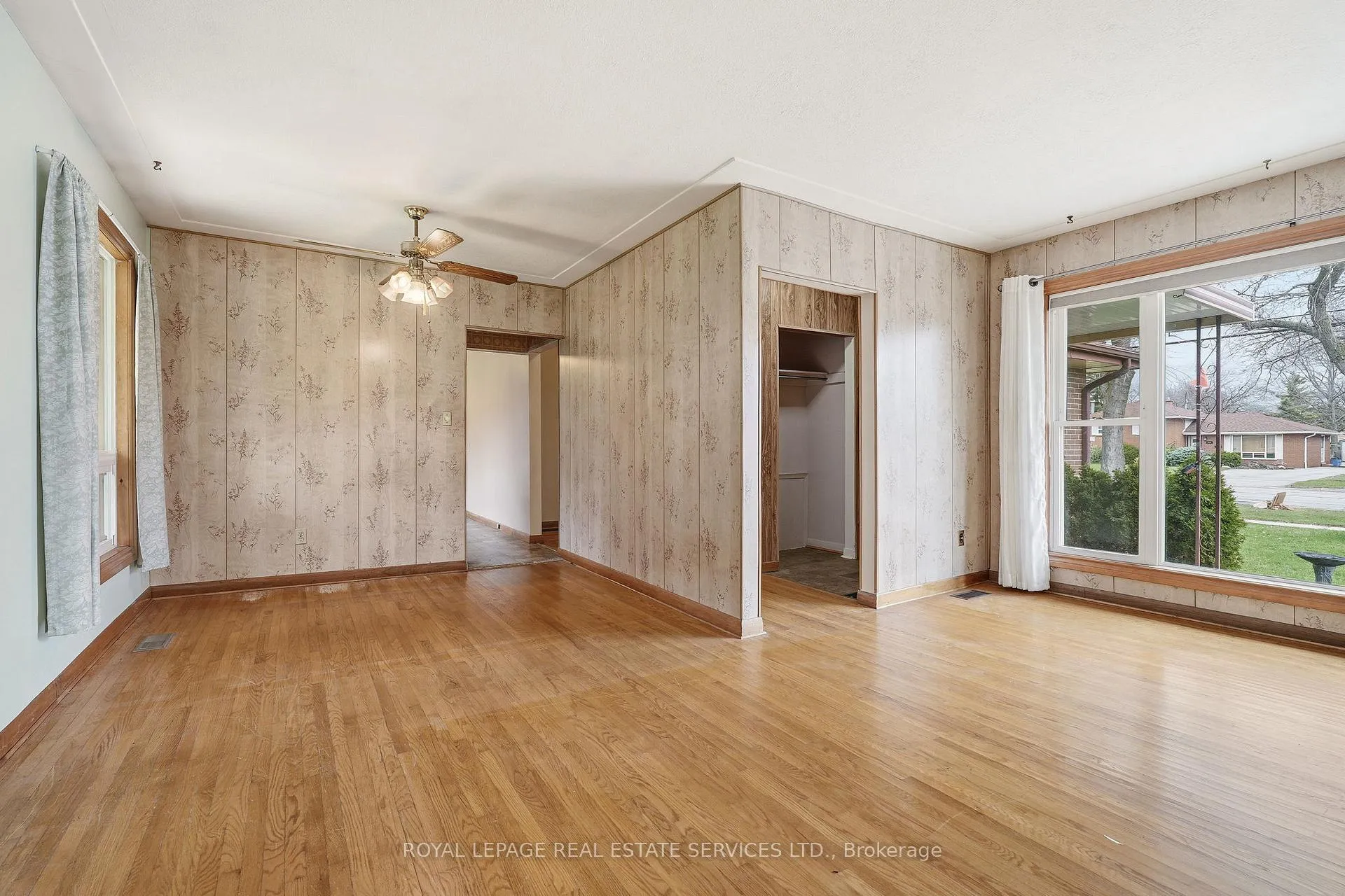 Photo 7 of 384 Appleby Line, Burlington, Shoreacres — HOMEH