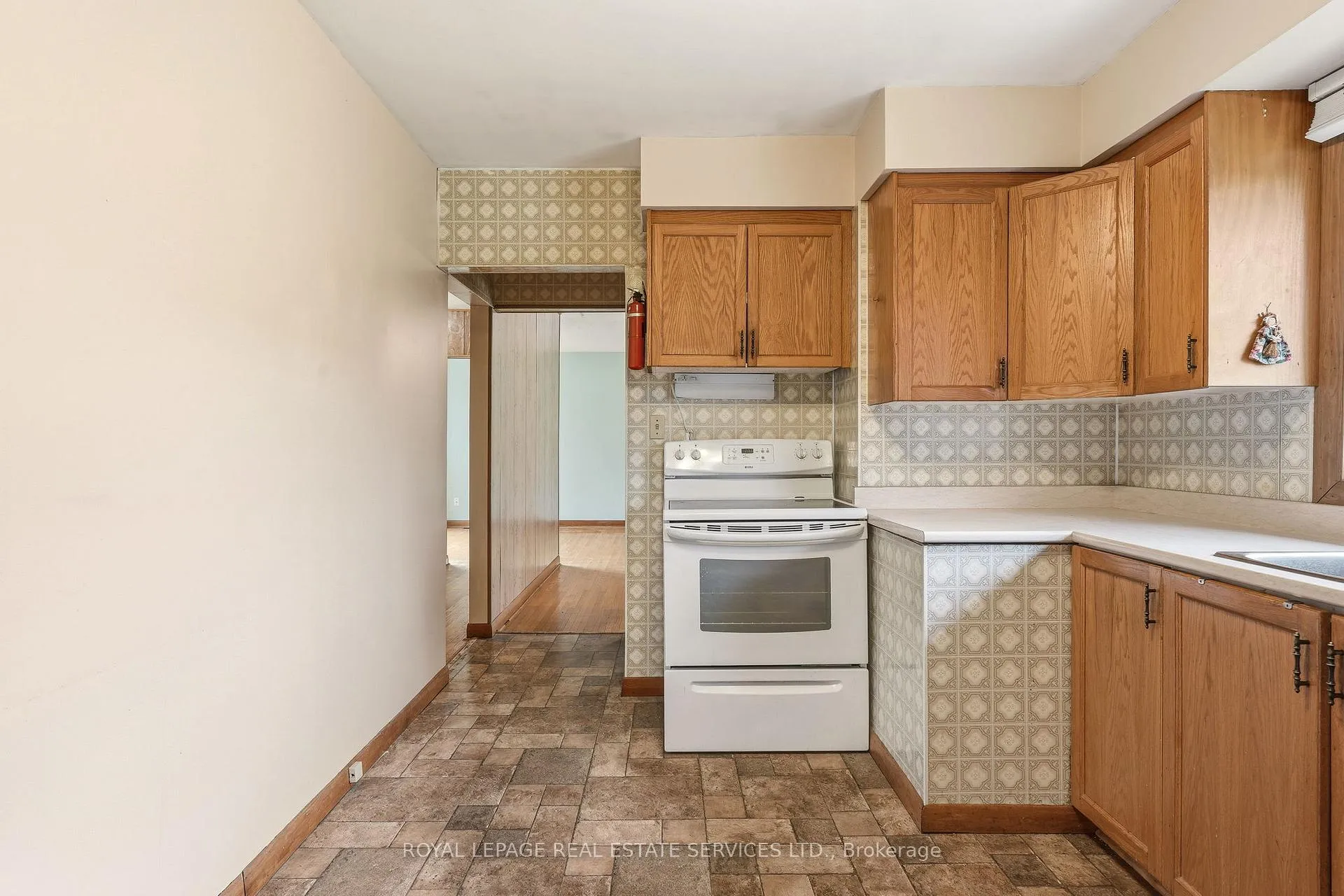 Photo 12 of 384 Appleby Line, Burlington, Shoreacres — HOMEH