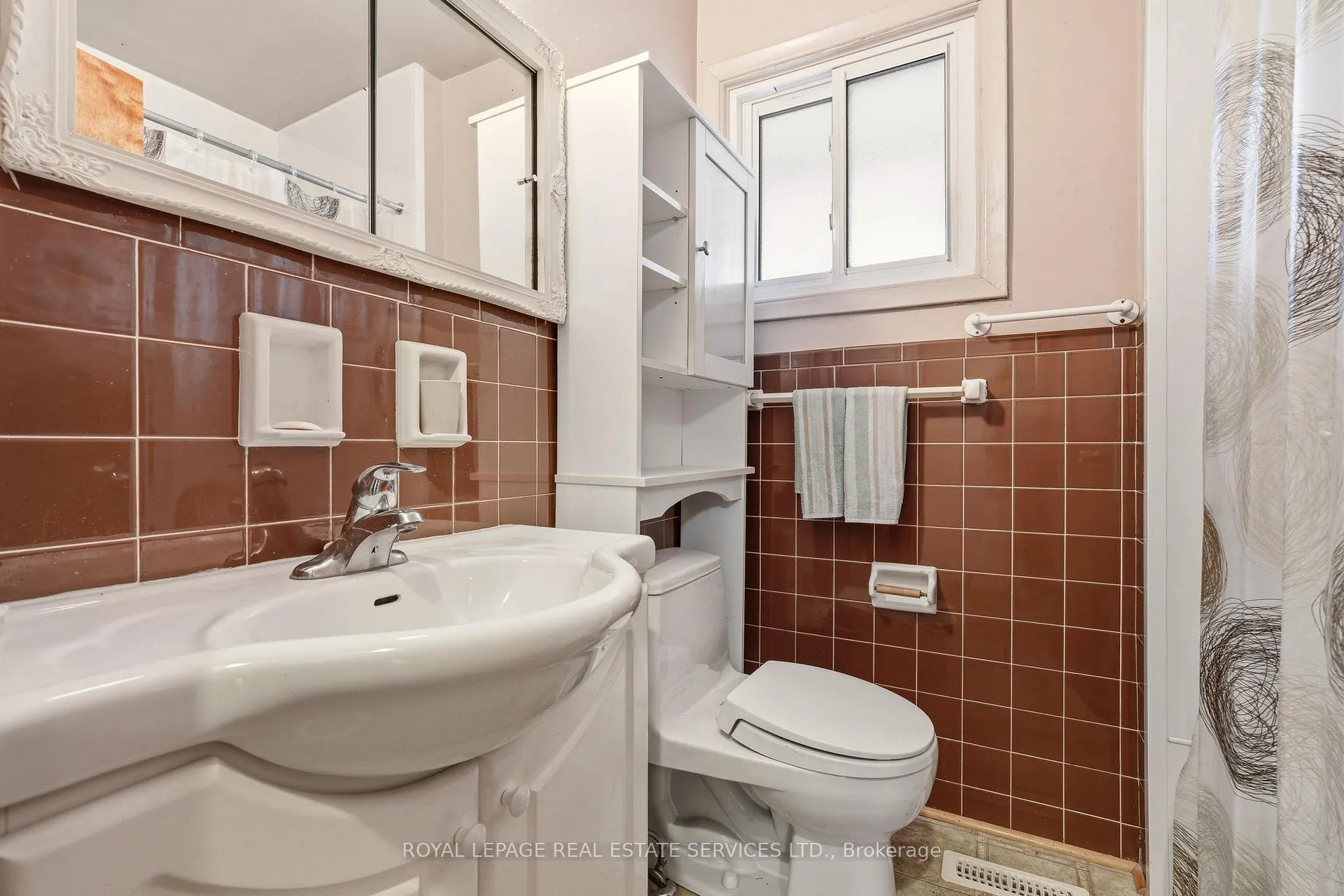 Photo 13 of 384 Appleby Line, Burlington, Shoreacres — HOMEH