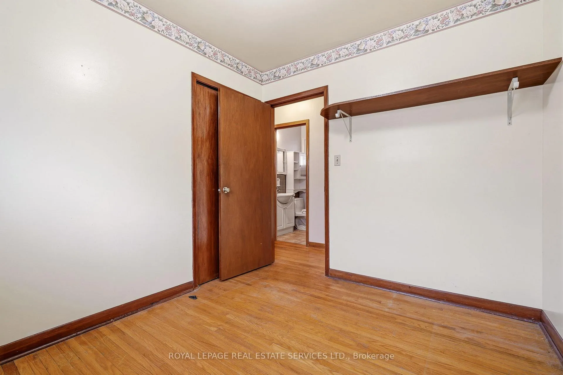 Photo 19 of 384 Appleby Line, Burlington, Shoreacres — HOMEH