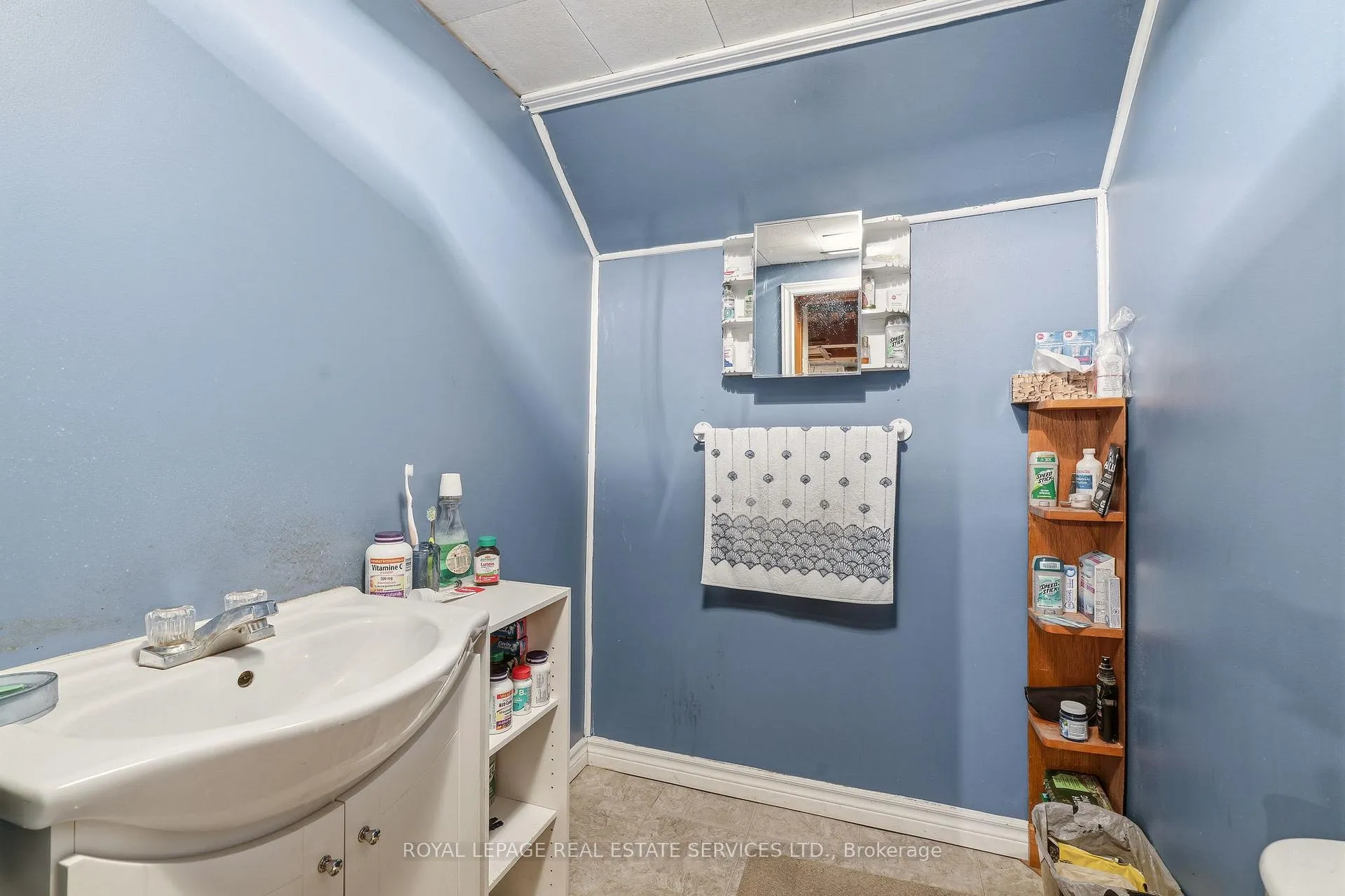 Photo 21 of 384 Appleby Line, Burlington, Shoreacres — HOMEH