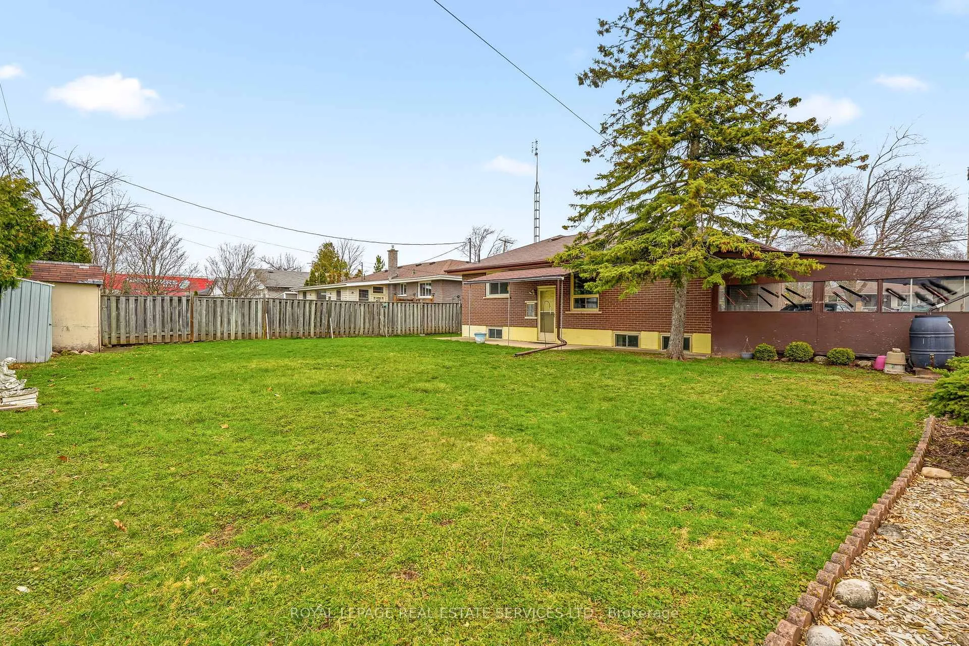 Photo 30 of 384 Appleby Line, Burlington, Shoreacres — HOMEH