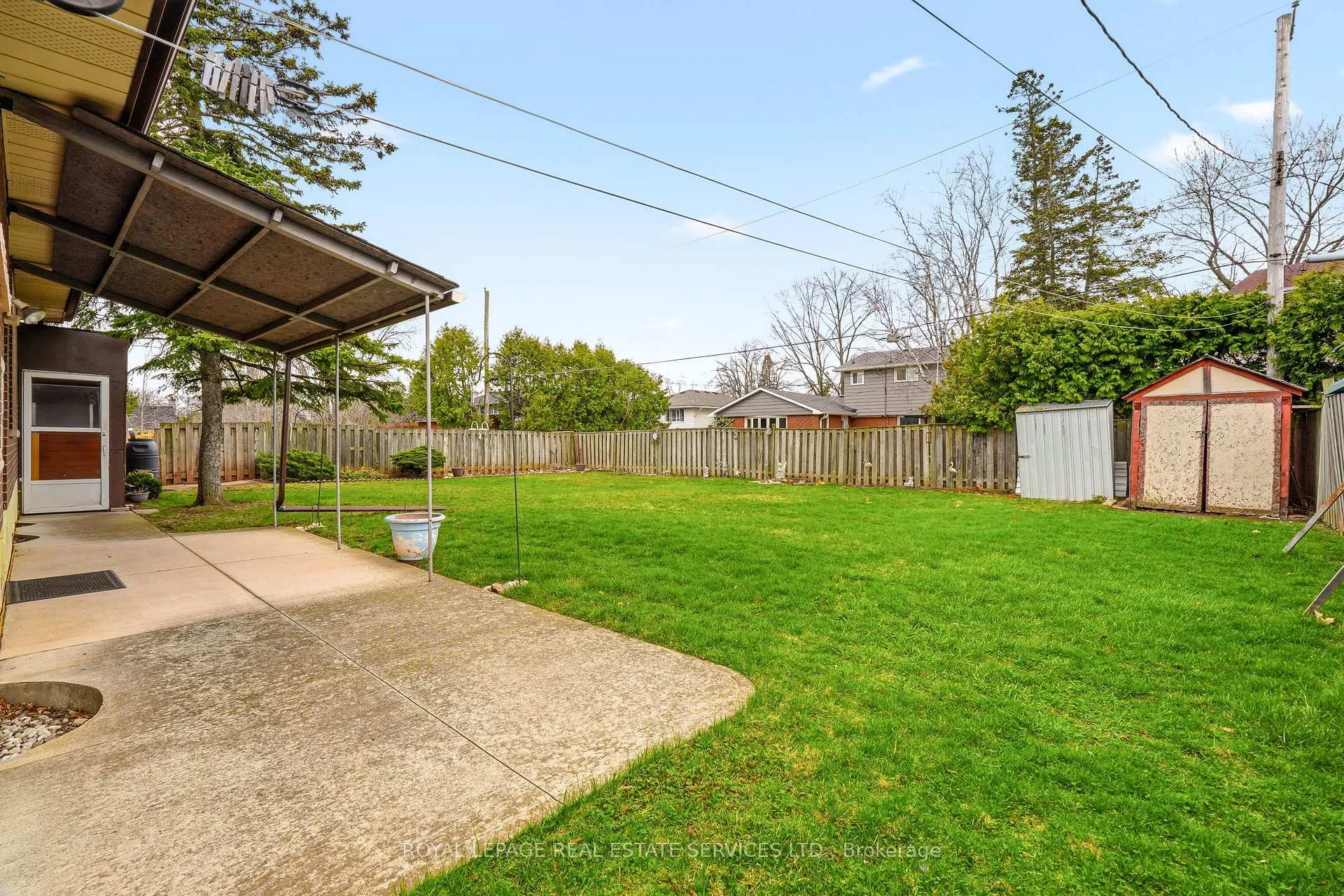 Photo 32 of 384 Appleby Line, Burlington, Shoreacres — HOMEH