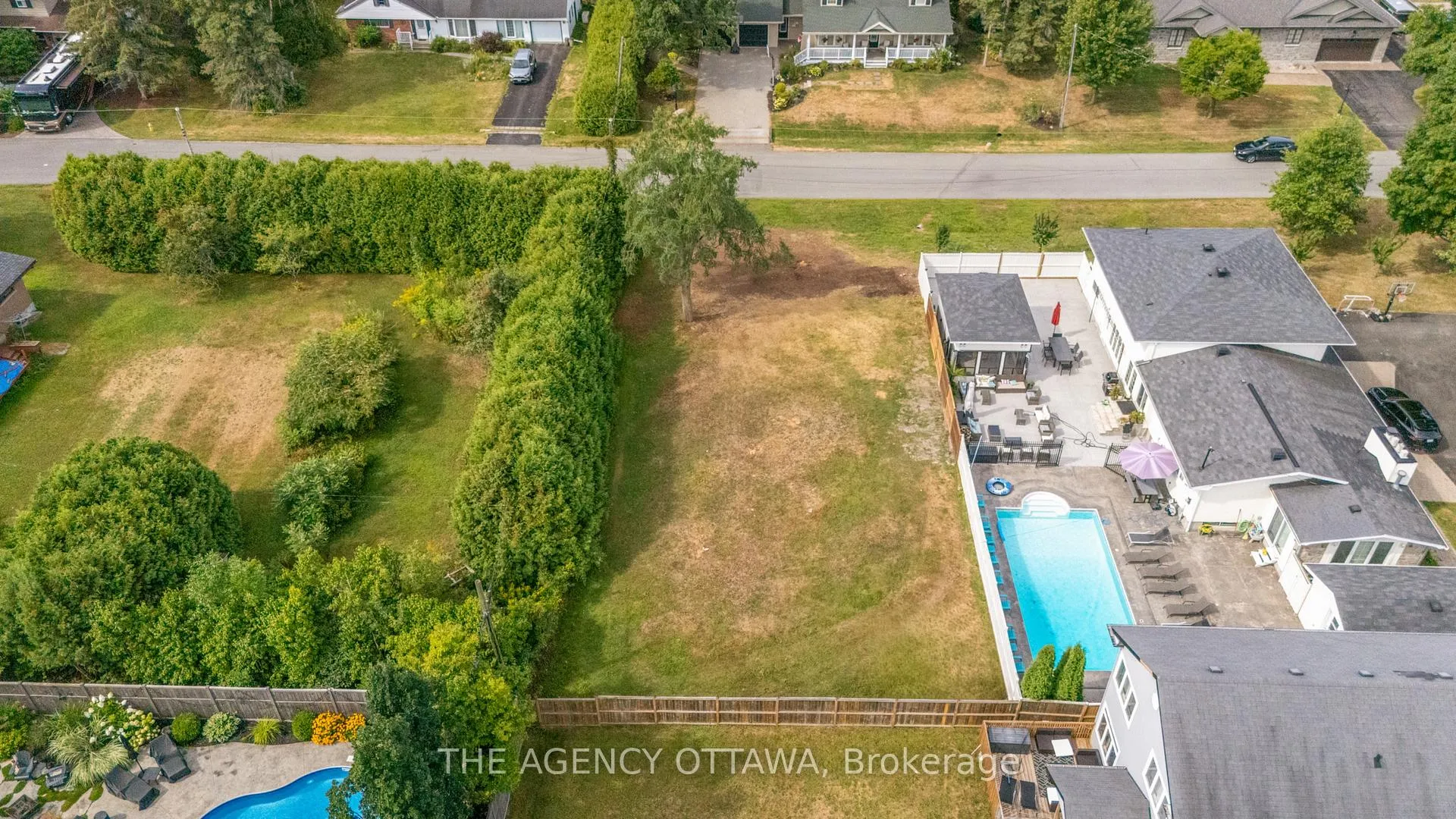 Photo 10 of 9 Doris Avenue, Ottawa, Blossom Park/Kemp Park/Findlay Creek — HOMEH
