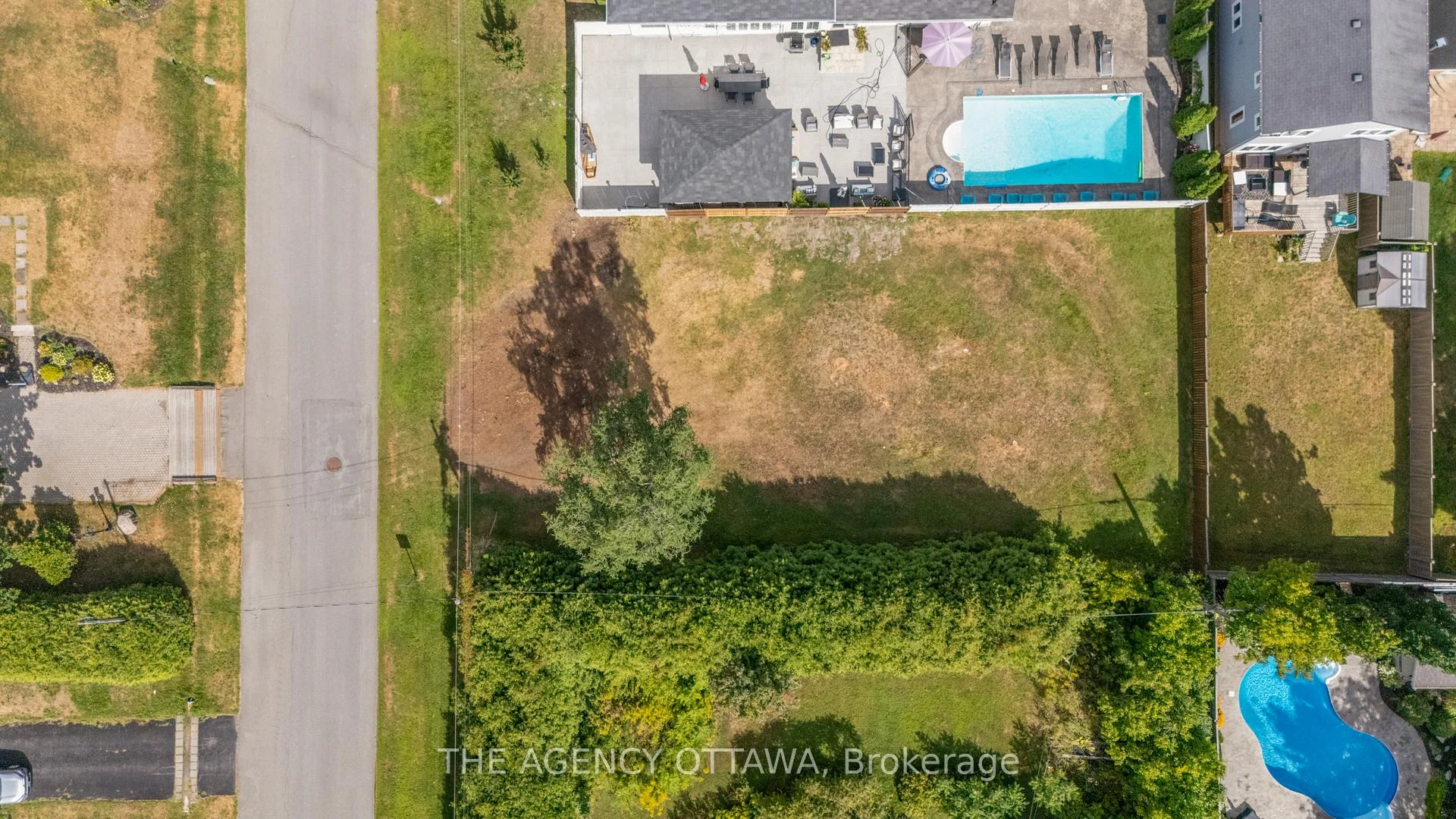 Photo 8 of 9 Doris Avenue, Ottawa, Blossom Park/Kemp Park/Findlay Creek — HOMEH