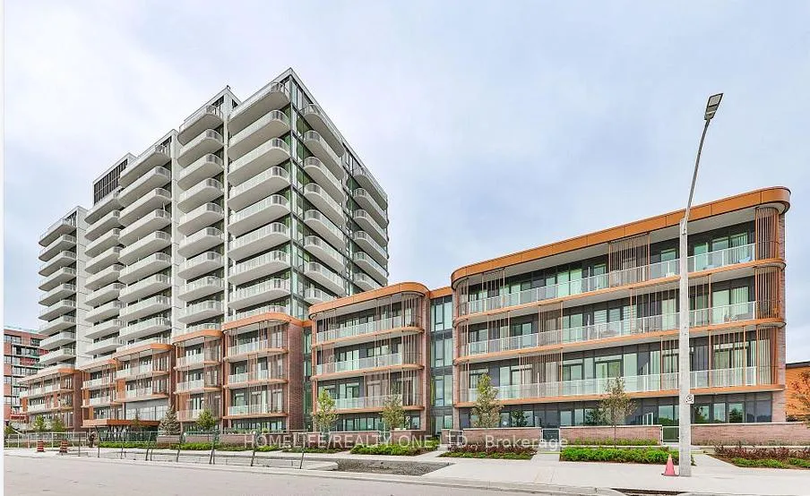 Front of Unit 421, 220 Missinnihe Way