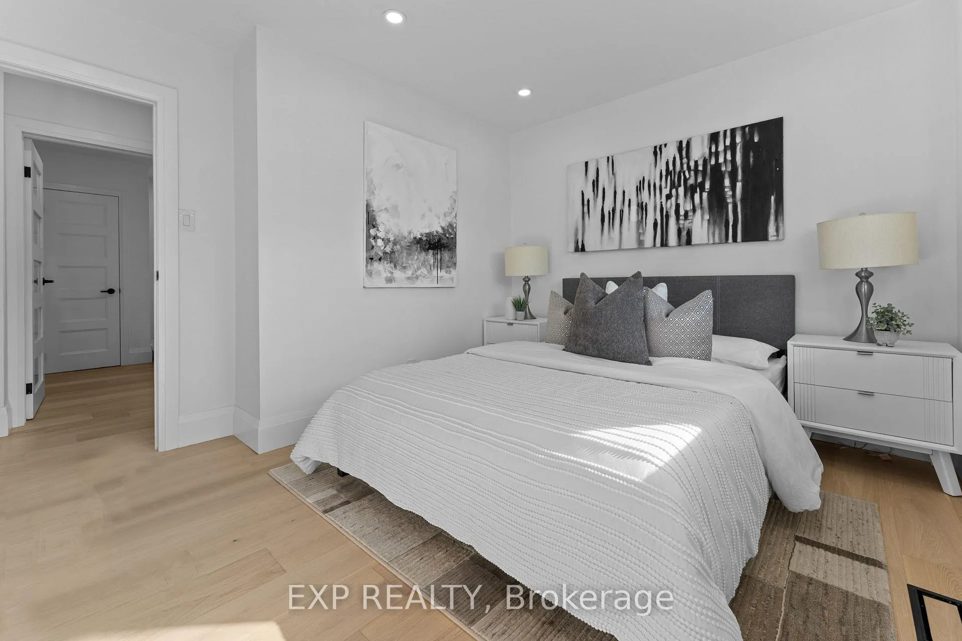Photo 17 of 686 Wickens Avenue, Burlington, LaSalle — HOMEH