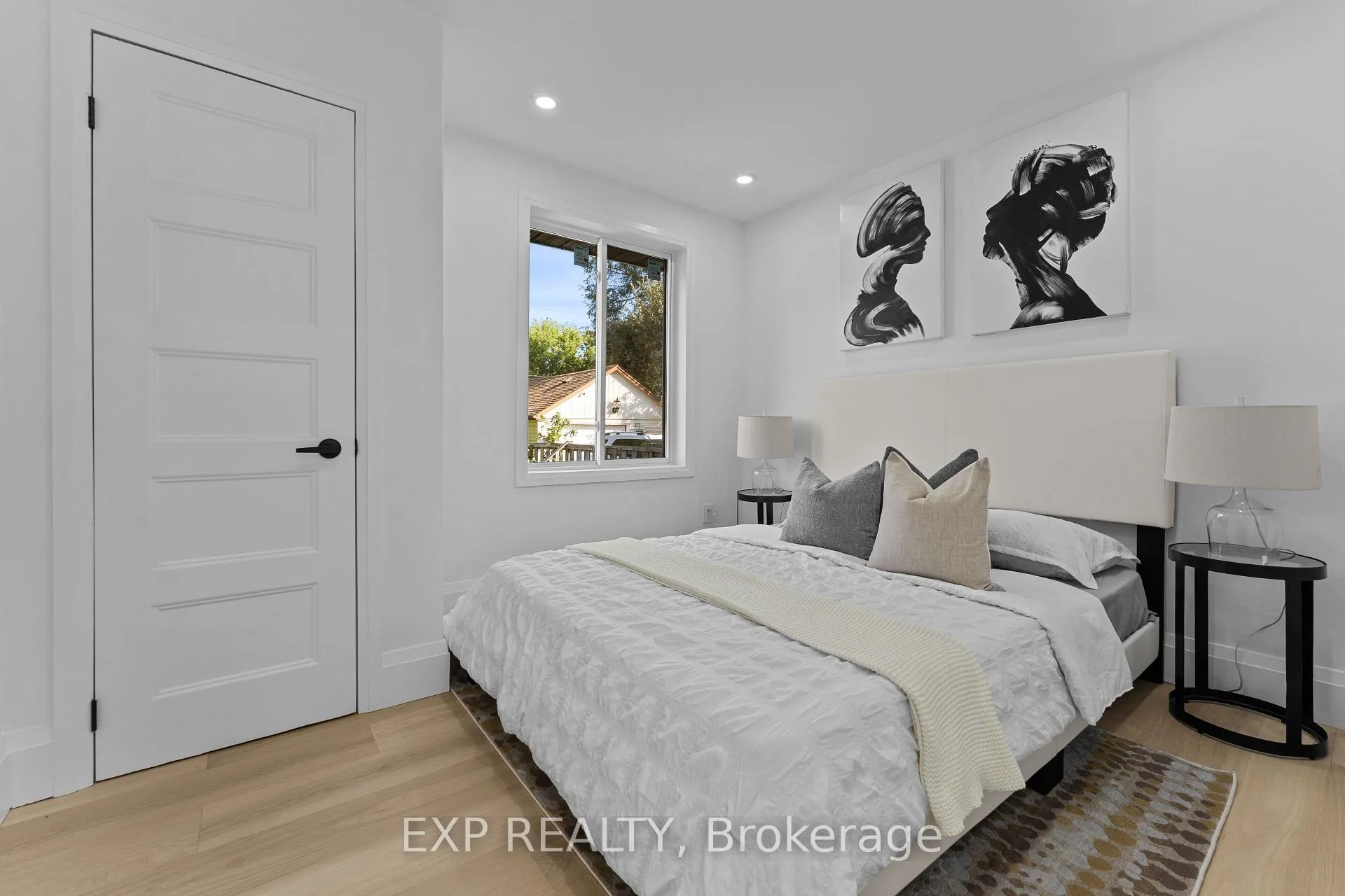 Photo 23 of 686 Wickens Avenue, Burlington, LaSalle — HOMEH