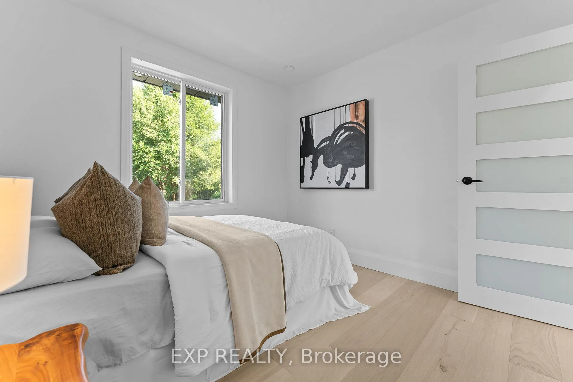 Photo 27 of 686 Wickens Avenue, Burlington, LaSalle — HOMEH