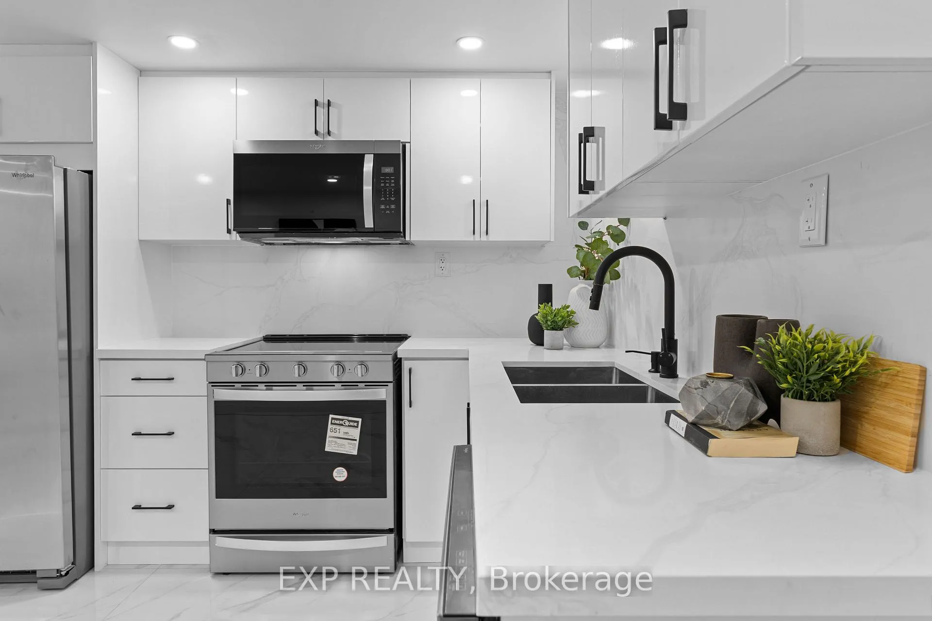 Photo 36 of 686 Wickens Avenue, Burlington, LaSalle — HOMEH