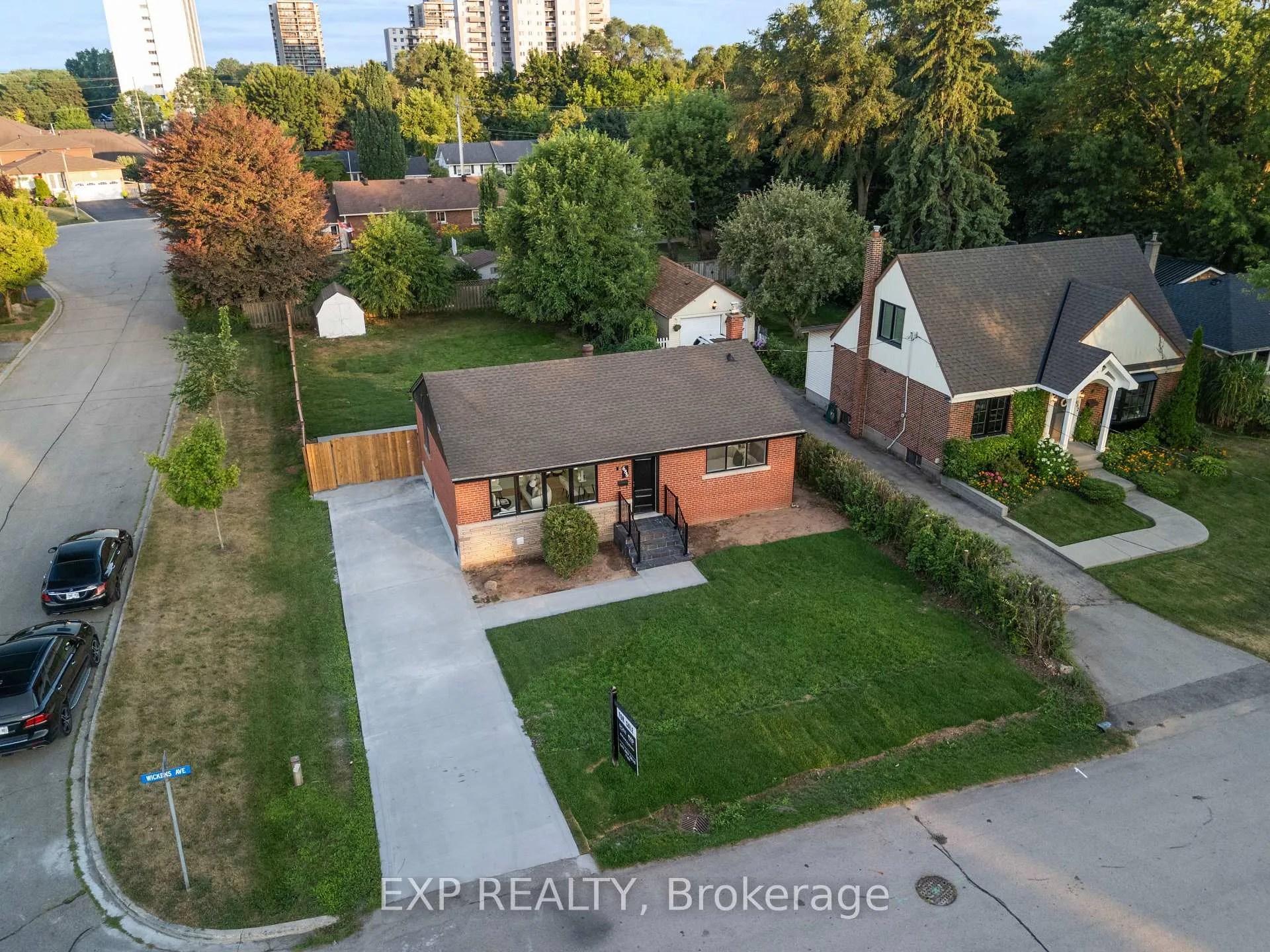 Photo 47 of 686 Wickens Avenue, Burlington, LaSalle — HOMEH