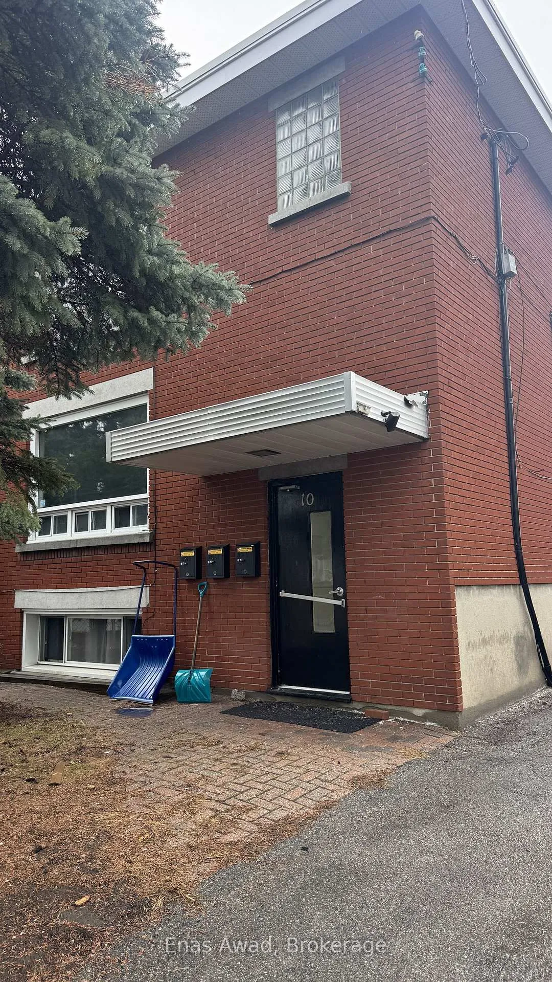 Front of Unit 3, 10 West Presland Road