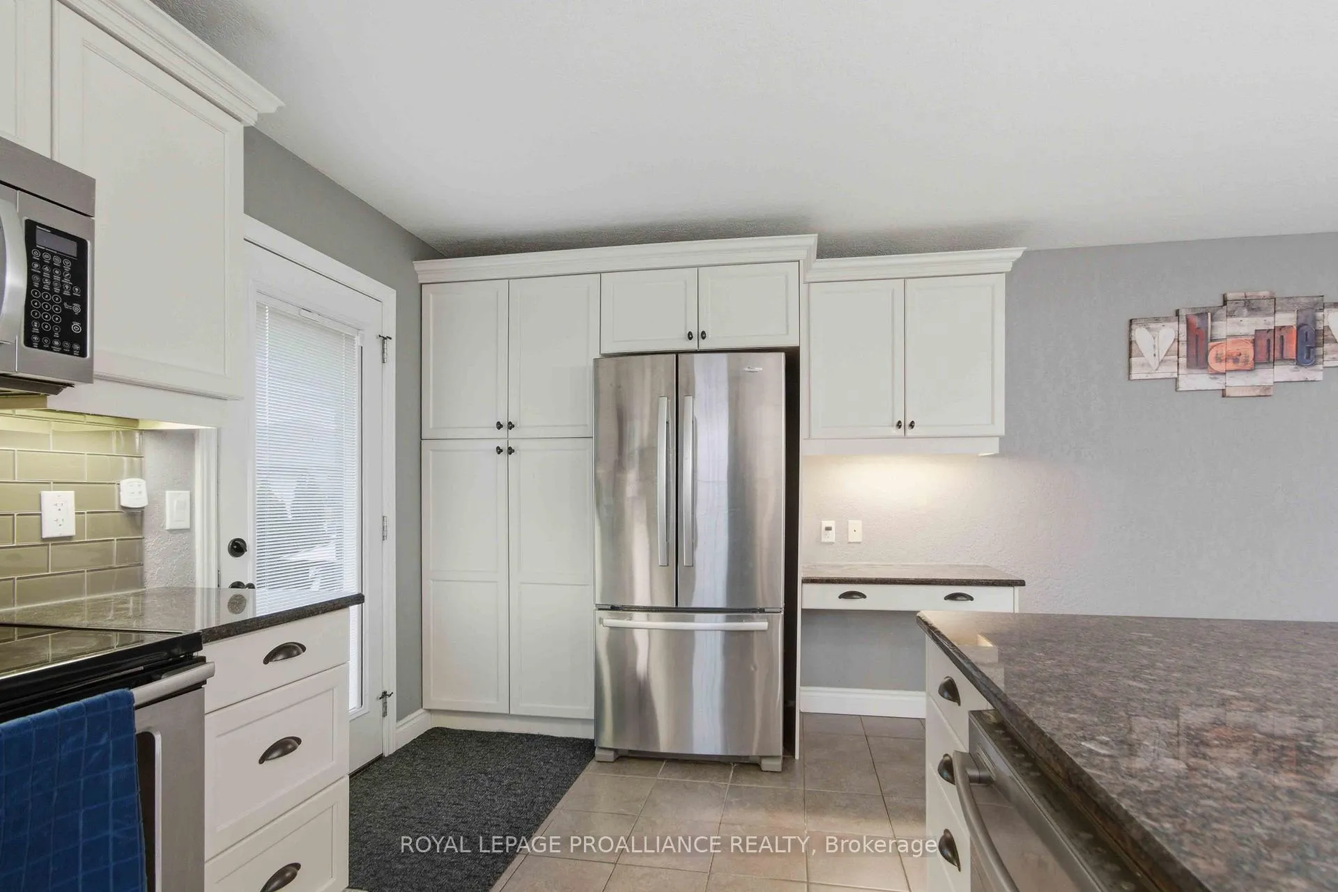 Photo 12 of 2 Freedom Crescent, Quinte West, Sidney Ward — HOMEH