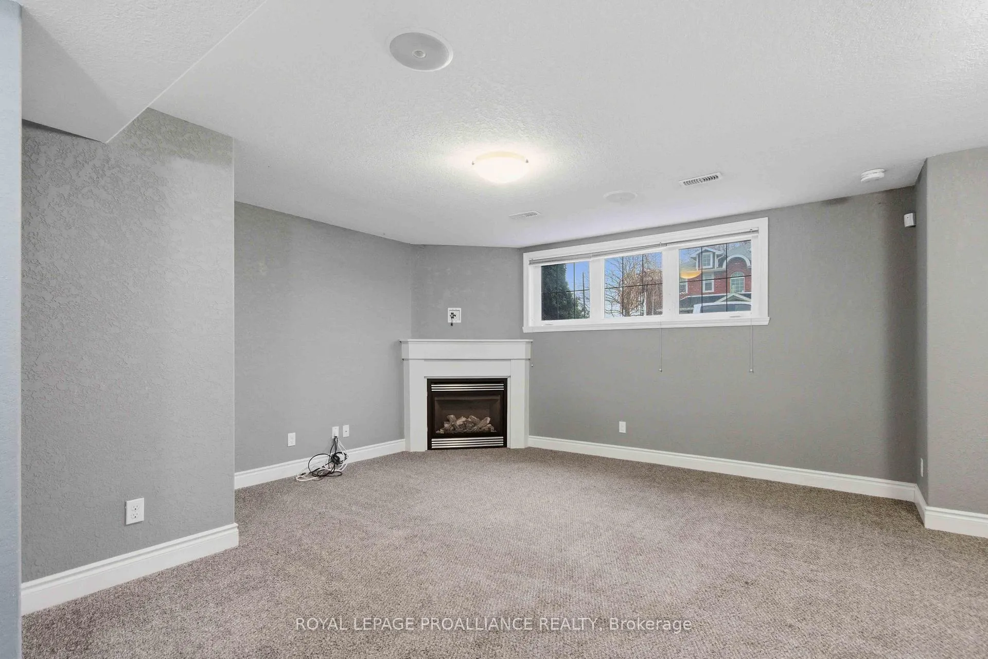 Photo 13 of 2 Freedom Crescent, Quinte West, Sidney Ward — HOMEH