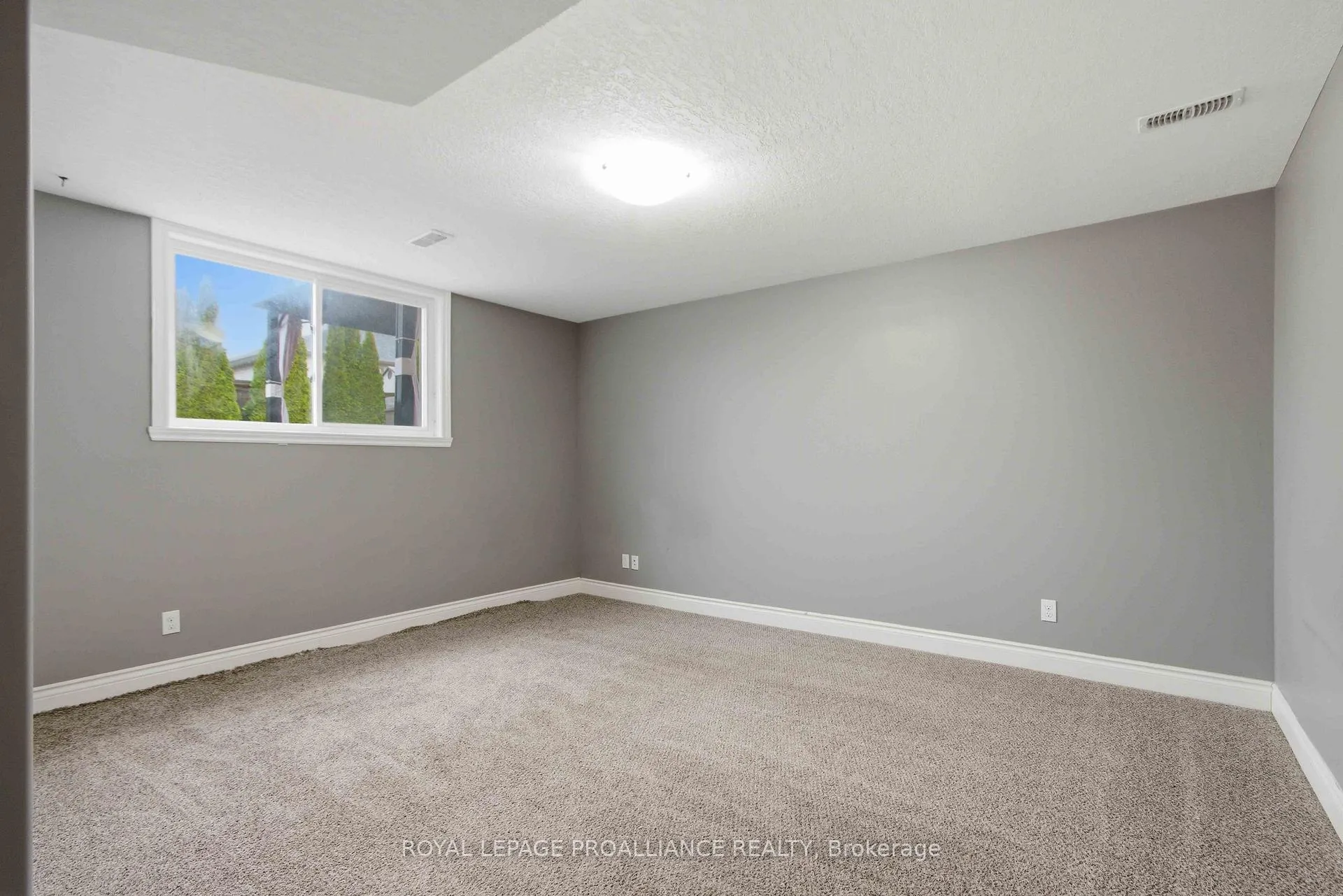 Photo 17 of 2 Freedom Crescent, Quinte West, Sidney Ward — HOMEH
