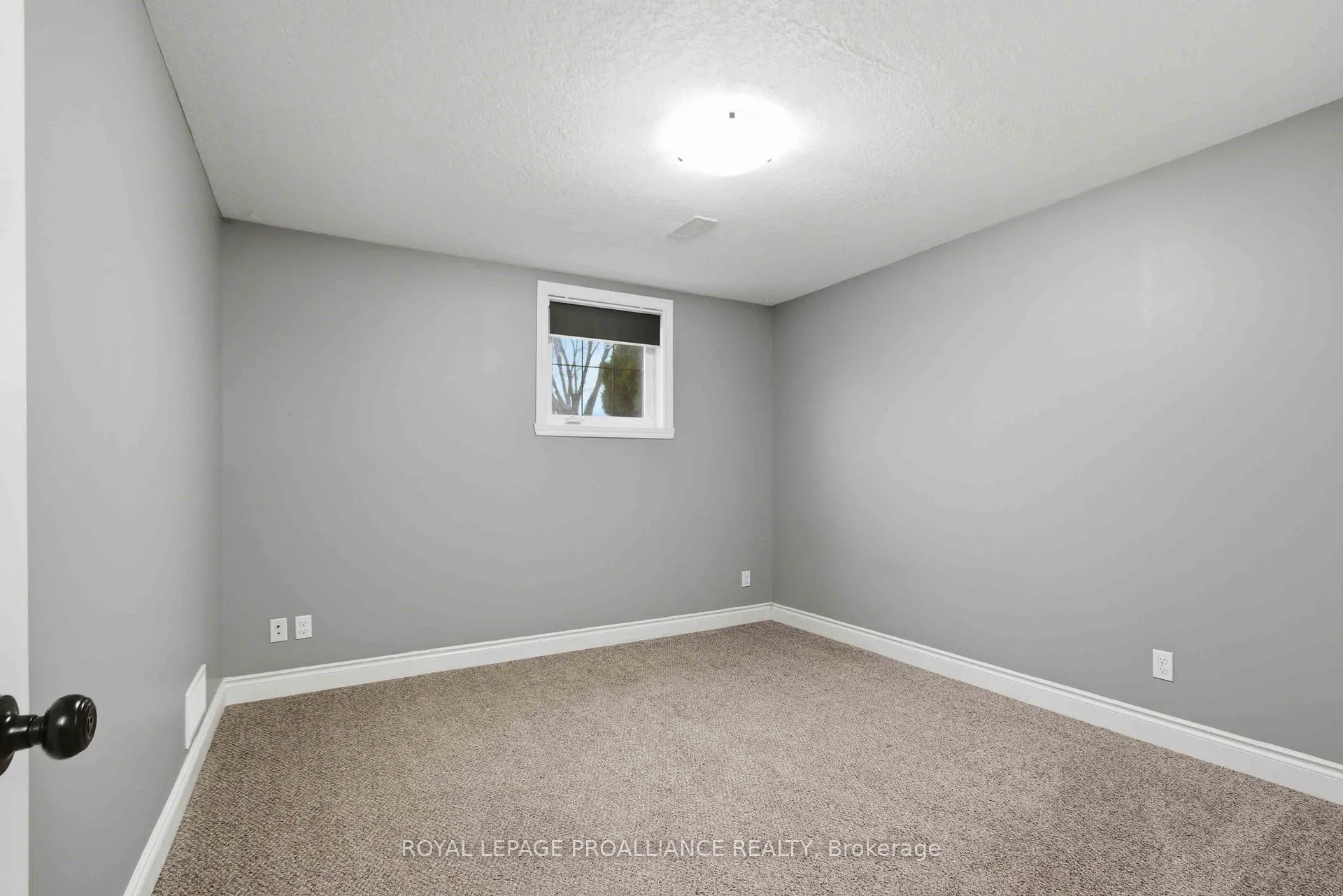Photo 19 of 2 Freedom Crescent, Quinte West, Sidney Ward — HOMEH
