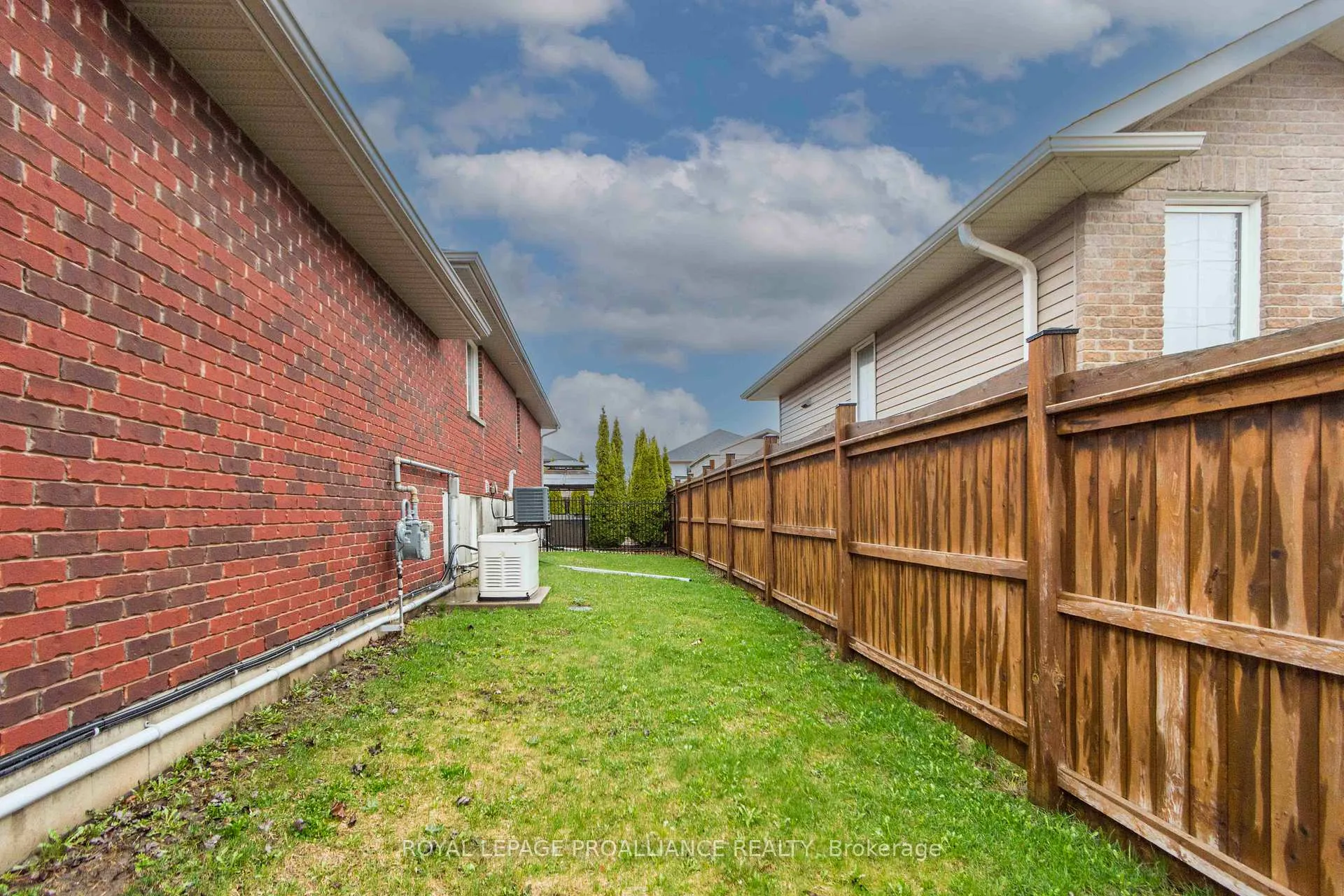 Photo 31 of 2 Freedom Crescent, Quinte West, Sidney Ward — HOMEH