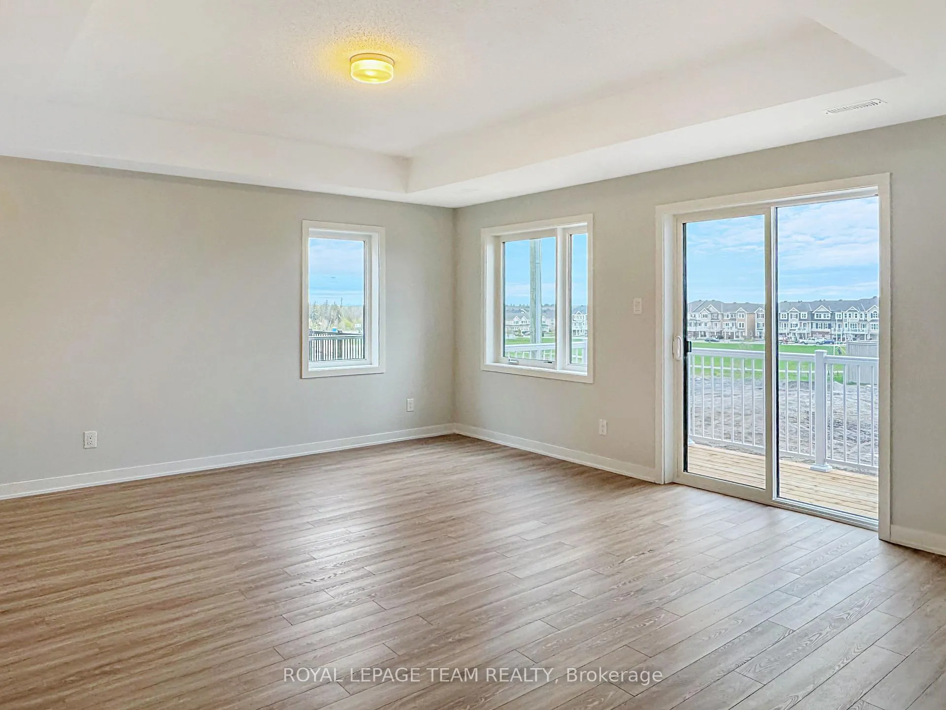 Photo 9 of 722 Lillian Freiman Private, Ottawa, Barrhaven - Half Moon Bay — HOMEH