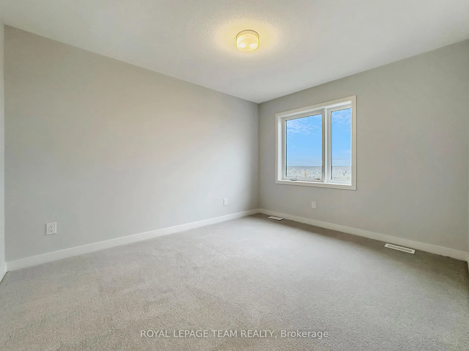 Photo 12 of 722 Lillian Freiman Private, Ottawa, Barrhaven - Half Moon Bay — HOMEH