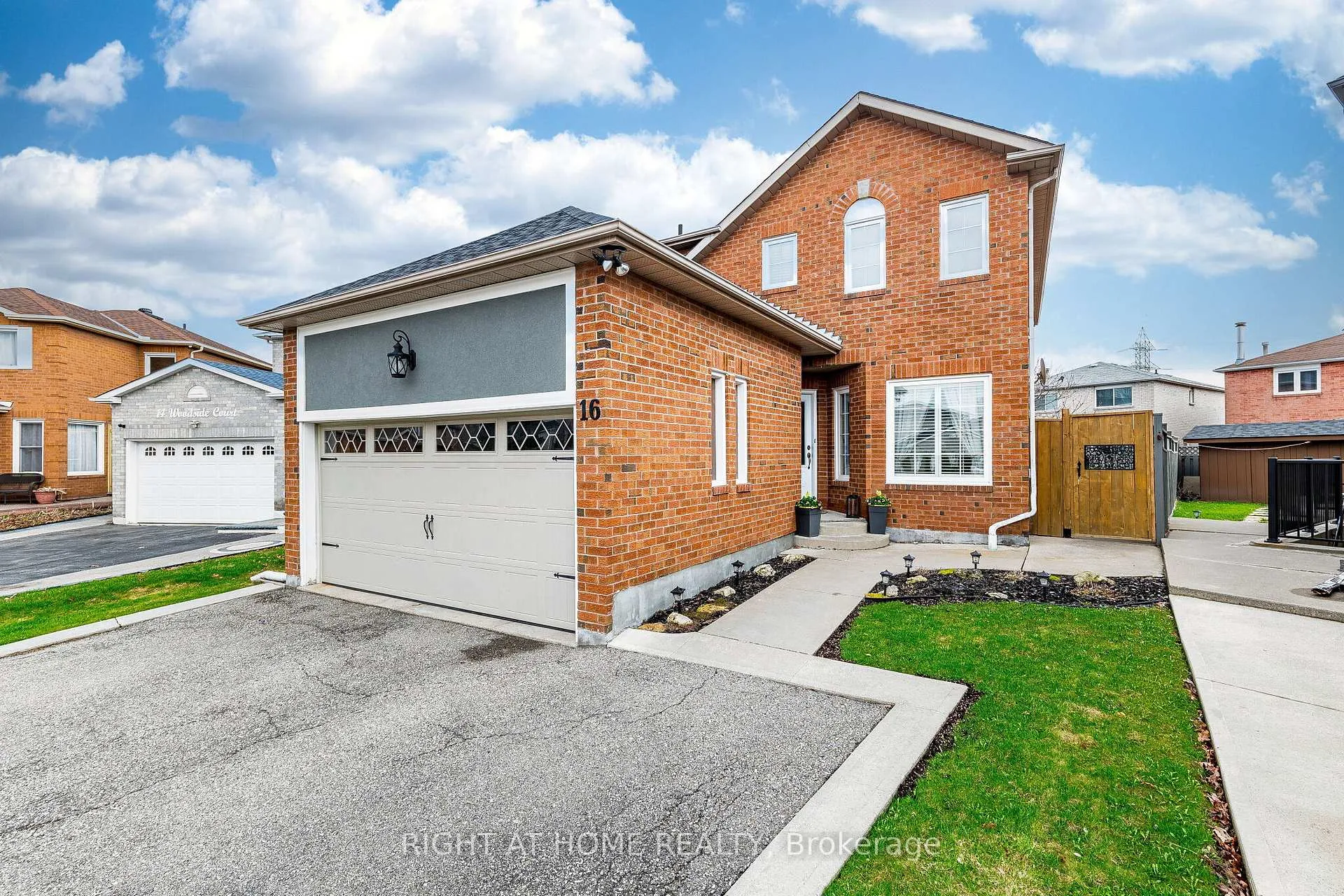 Front of 16 Woodside Court