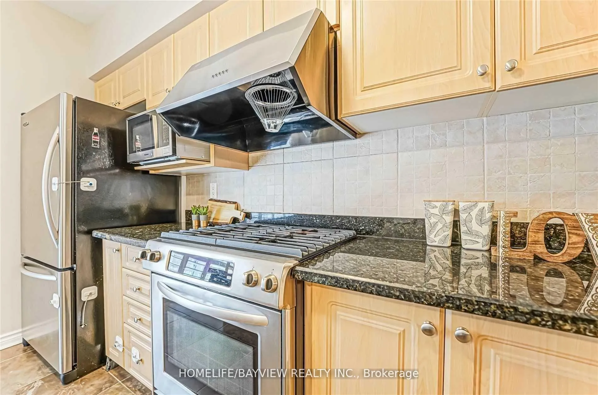 Photo 24 of 67 Leitchcroft Crescent, Markham, Commerce Valley — HOMEH