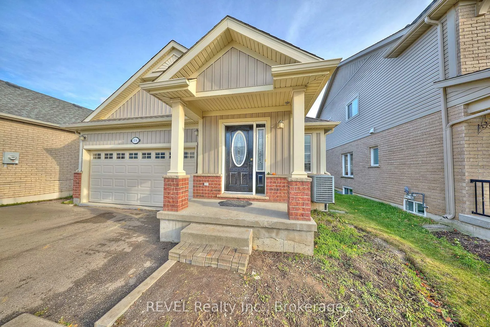 Photo 1 of 104 Tuliptree Road, Thorold, Confederation Heights — HOMEH