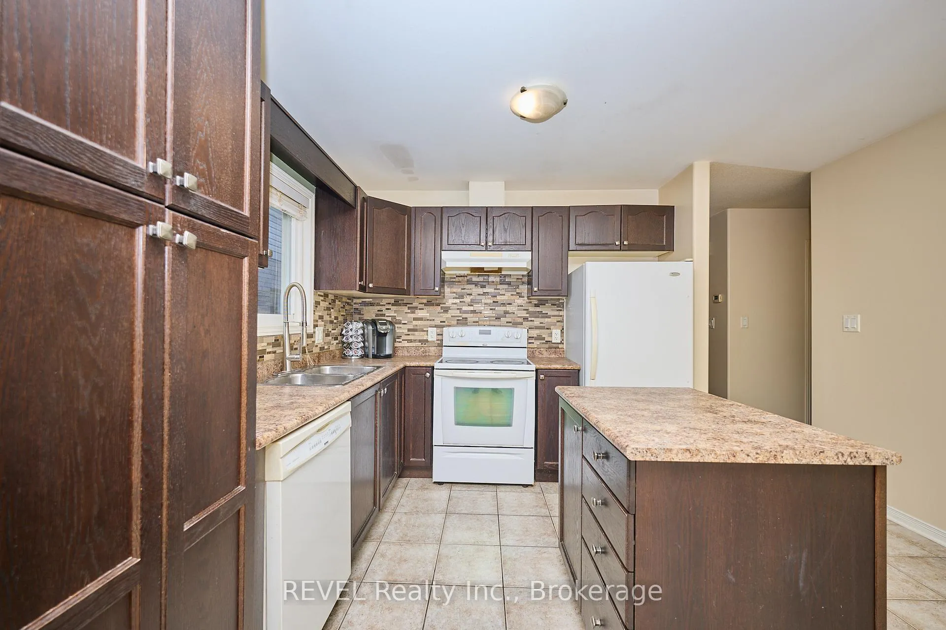 Photo 26 of 104 Tuliptree Road, Thorold, Confederation Heights — HOMEH