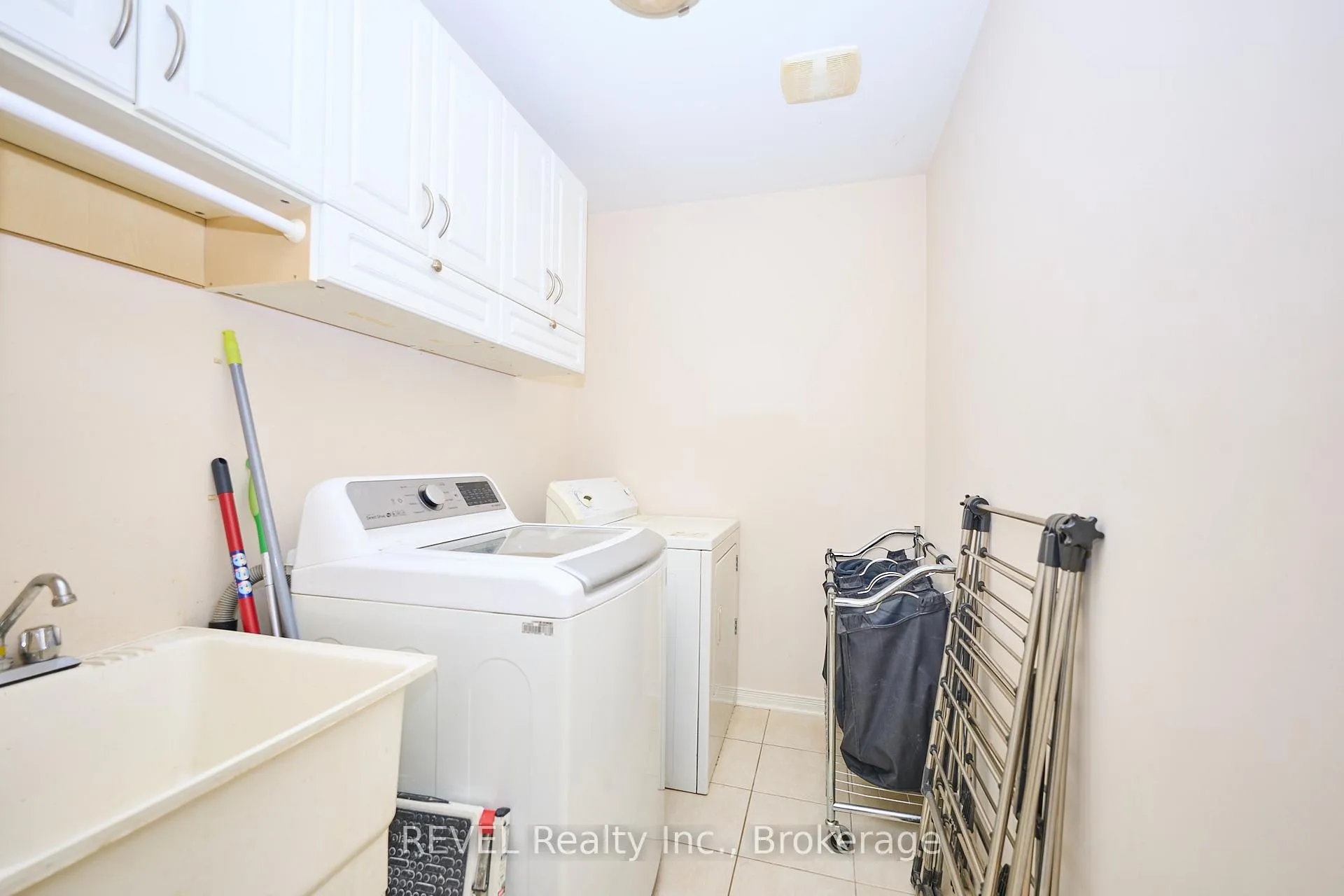 Photo 27 of 104 Tuliptree Road, Thorold, Confederation Heights — HOMEH