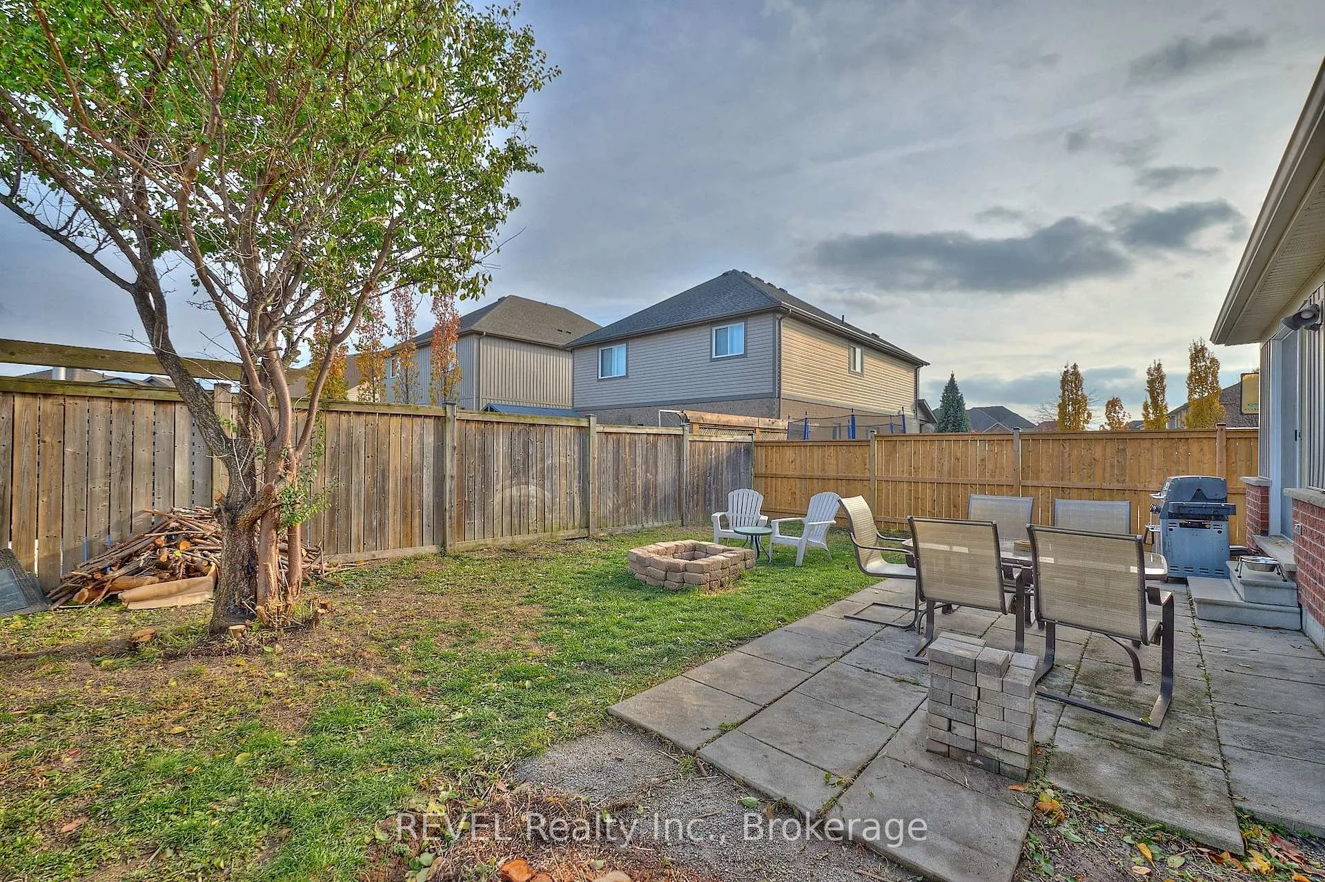 Photo 31 of 104 Tuliptree Road, Thorold, Confederation Heights — HOMEH