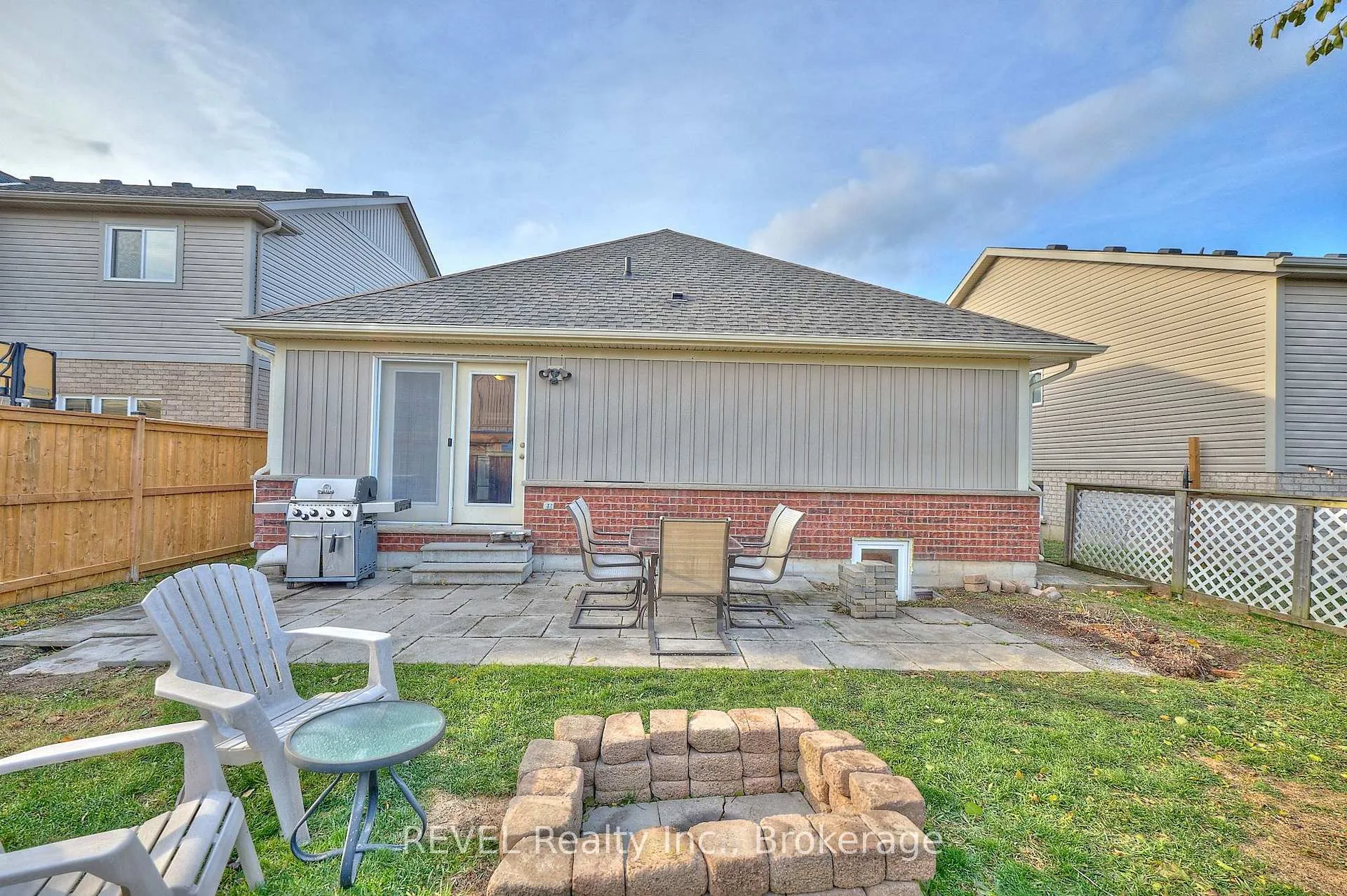 Photo 33 of 104 Tuliptree Road, Thorold, Confederation Heights — HOMEH
