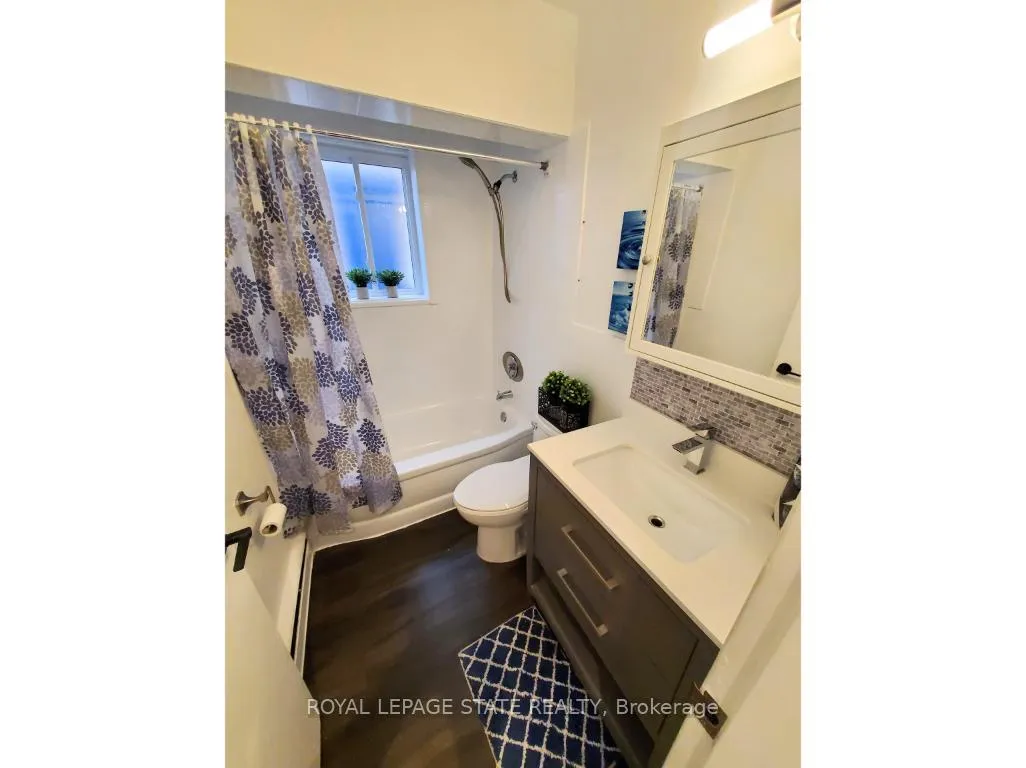 Photo 12 of 981 Mohawk Road E, Hamilton, Huntington — HOMEH