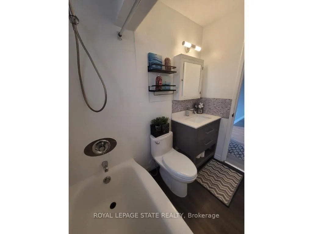 Photo 13 of 981 Mohawk Road E, Hamilton, Huntington — HOMEH