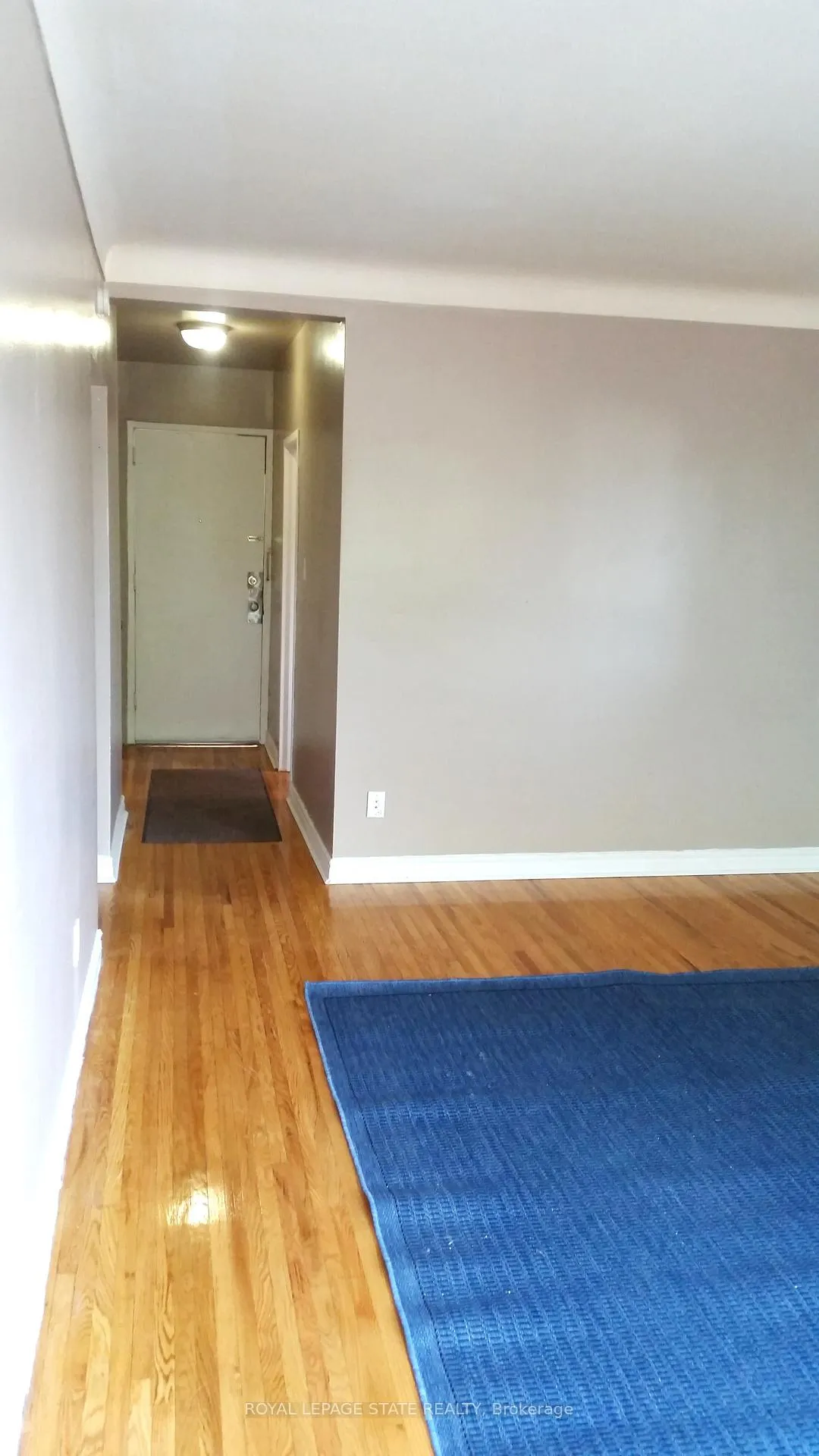 Photo 16 of 981 Mohawk Road E, Hamilton, Huntington — HOMEH