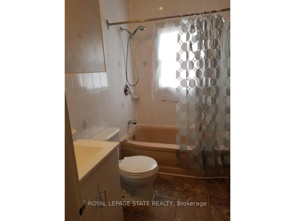 Photo 26 of 981 Mohawk Road E, Hamilton, Huntington — HOMEH