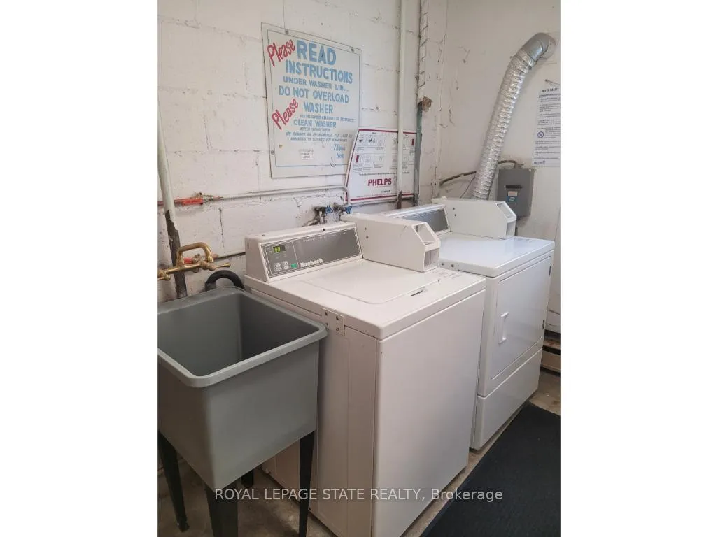 Photo 37 of 981 Mohawk Road E, Hamilton, Huntington — HOMEH