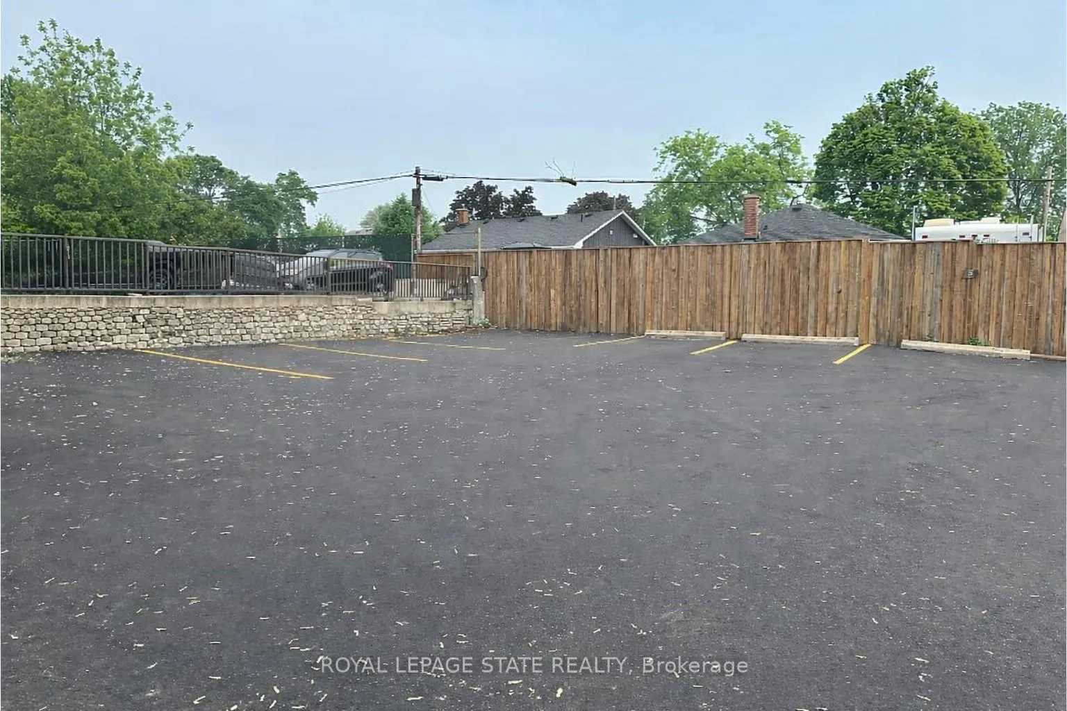 Photo 43 of 981 Mohawk Road E, Hamilton, Huntington — HOMEH