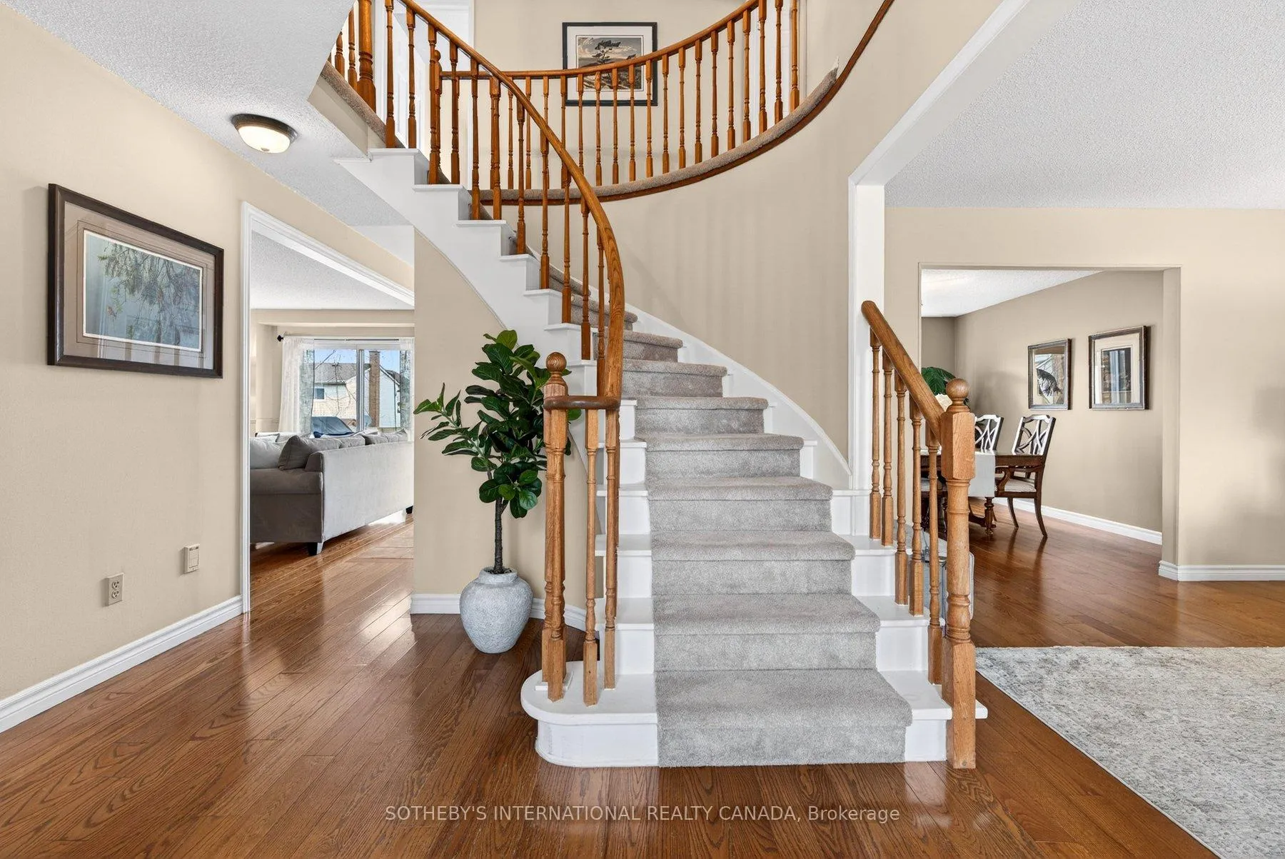 Photo 4 of 2163 Winding Way, Burlington, Headon — HOMEH