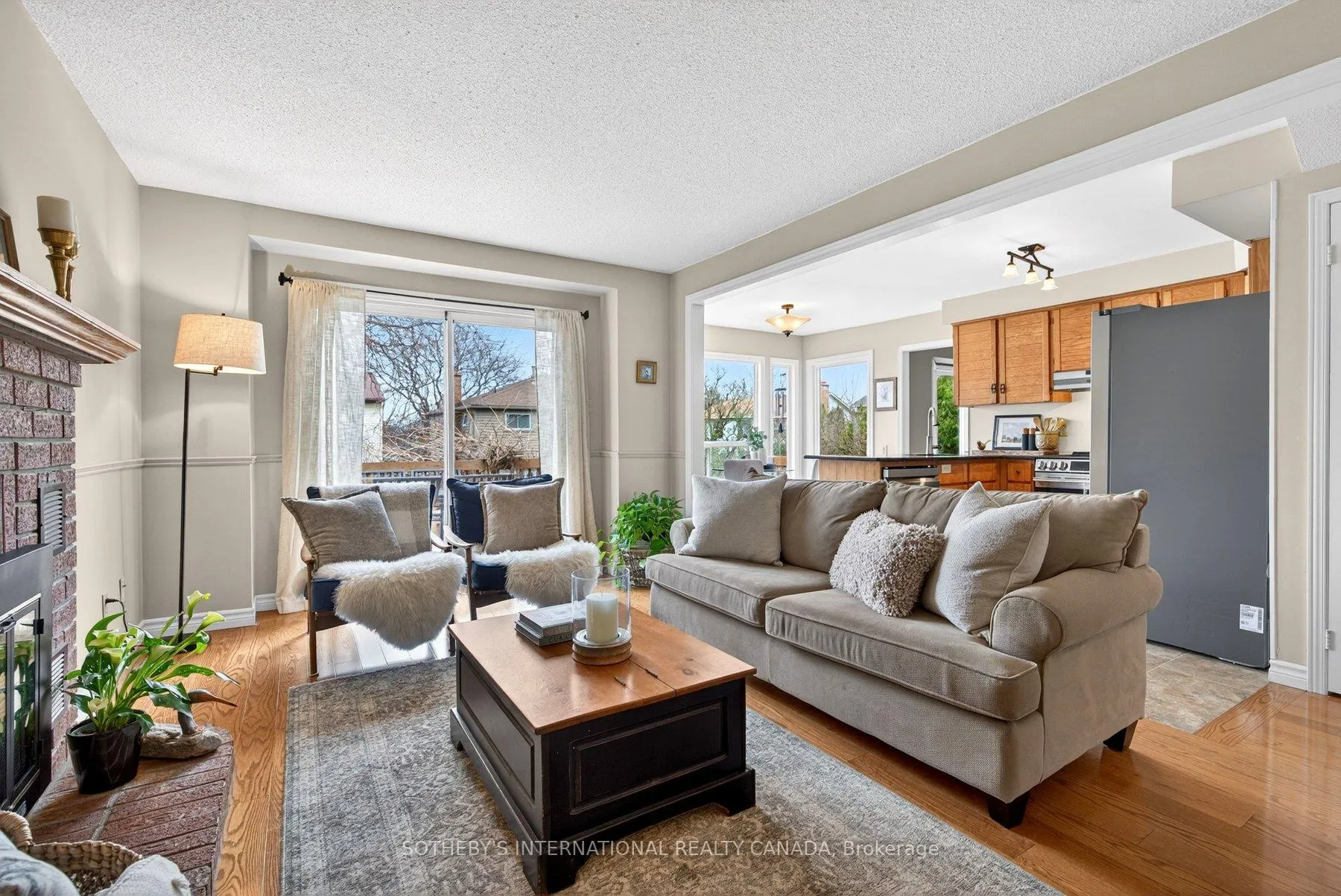 Photo 13 of 2163 Winding Way, Burlington, Headon — HOMEH