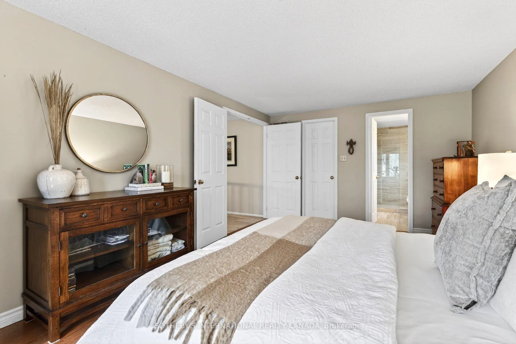 Photo 16 of 2163 Winding Way, Burlington, Headon — HOMEH