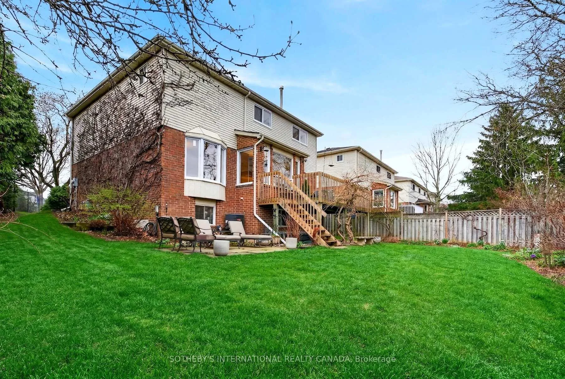 Photo 25 of 2163 Winding Way, Burlington, Headon — HOMEH