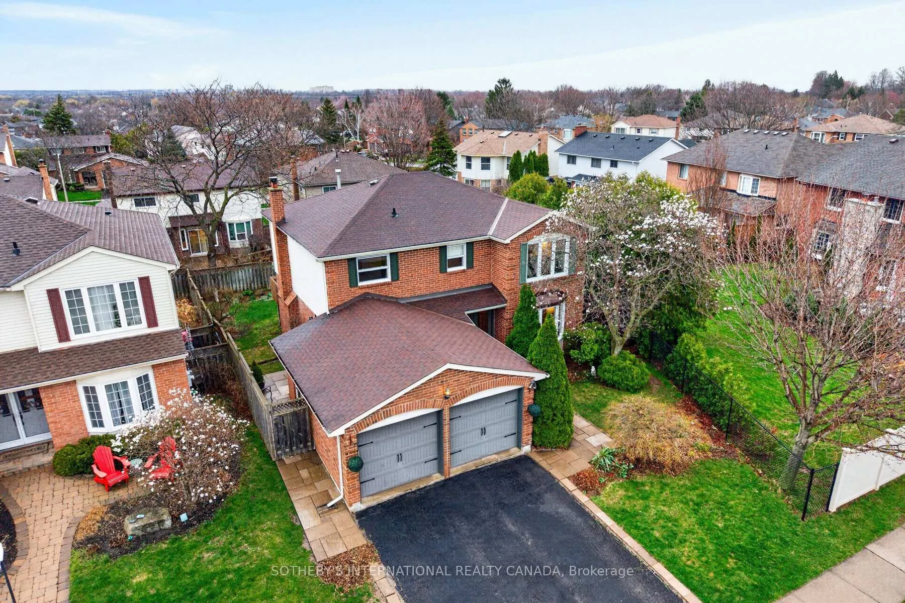 Photo 31 of 2163 Winding Way, Burlington, Headon — HOMEH