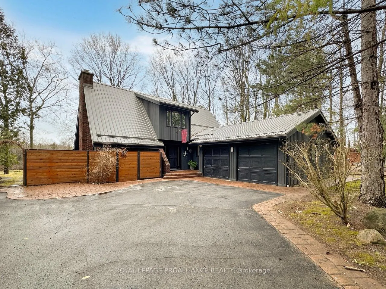 Photo 1 of 333 Scuttlehole Road, Belleville, Thurlow Ward — HOMEH
