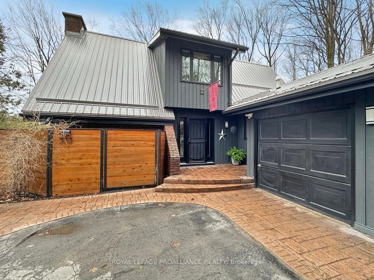 Photo 3 of 333 Scuttlehole Road, Belleville, Thurlow Ward — HOMEH