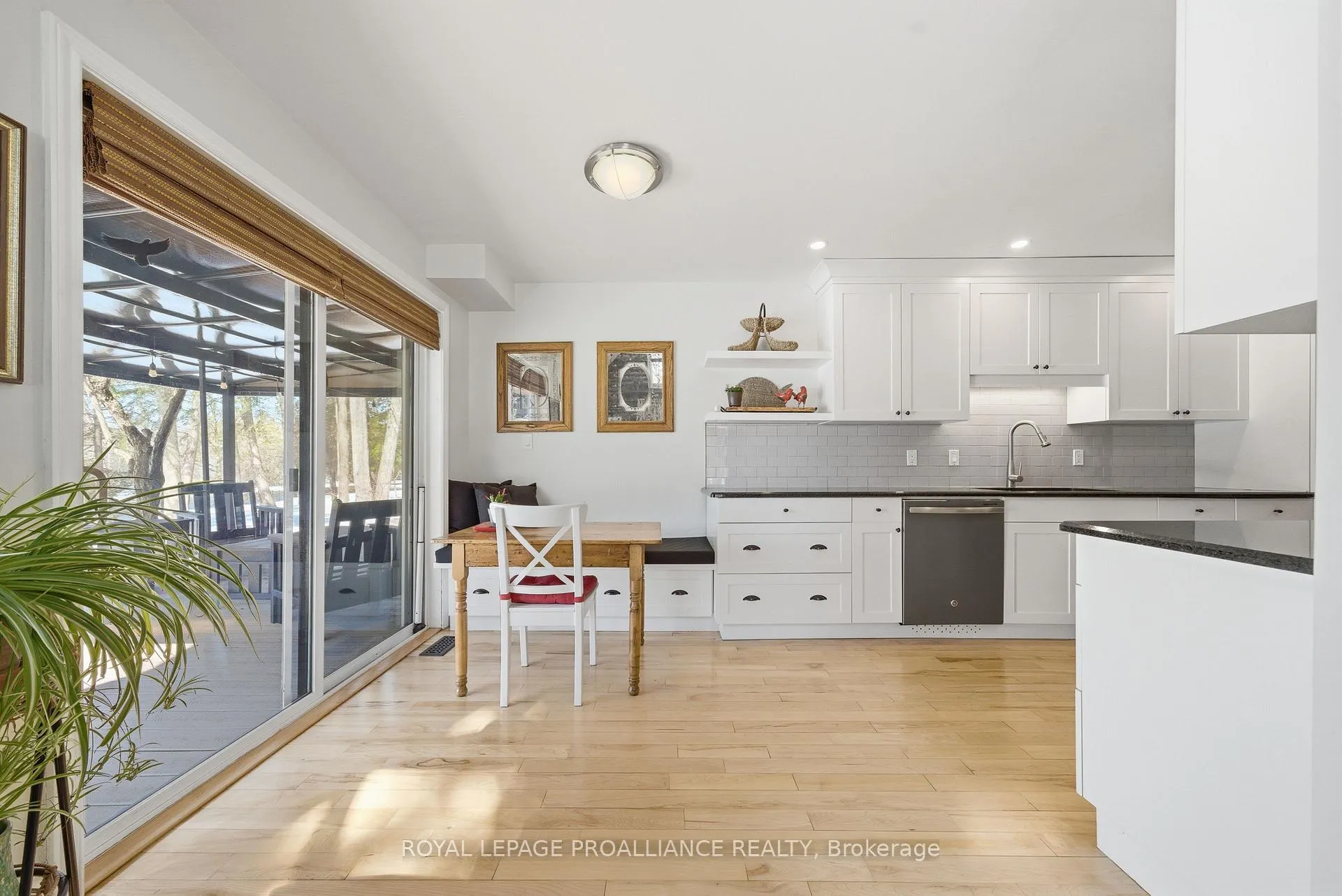 Photo 10 of 333 Scuttlehole Road, Belleville, Thurlow Ward — HOMEH