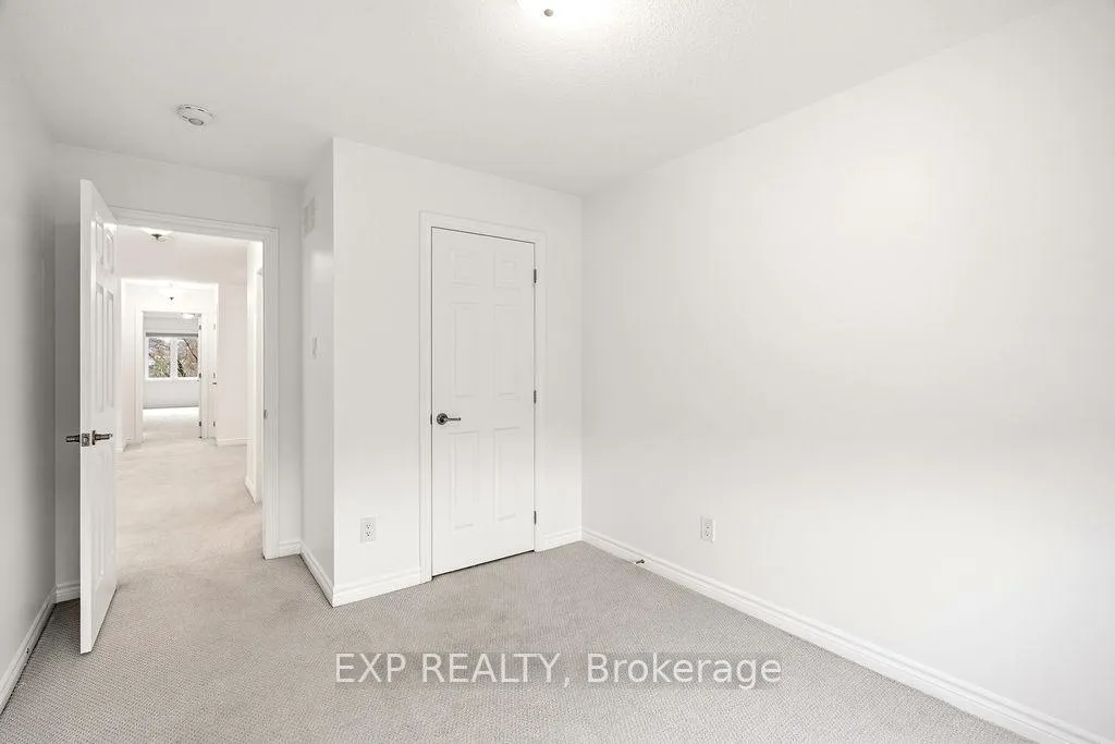Photo 36 of 511 Parade Drive, Ottawa, Stittsville (South) — HOMEH